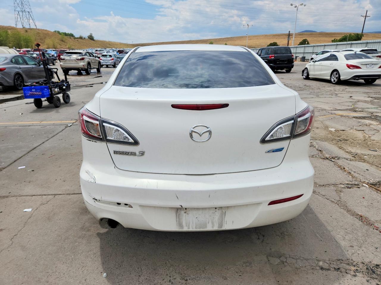 2013 Mazda 3 I White vin: JM1BL1VP4D1748780
