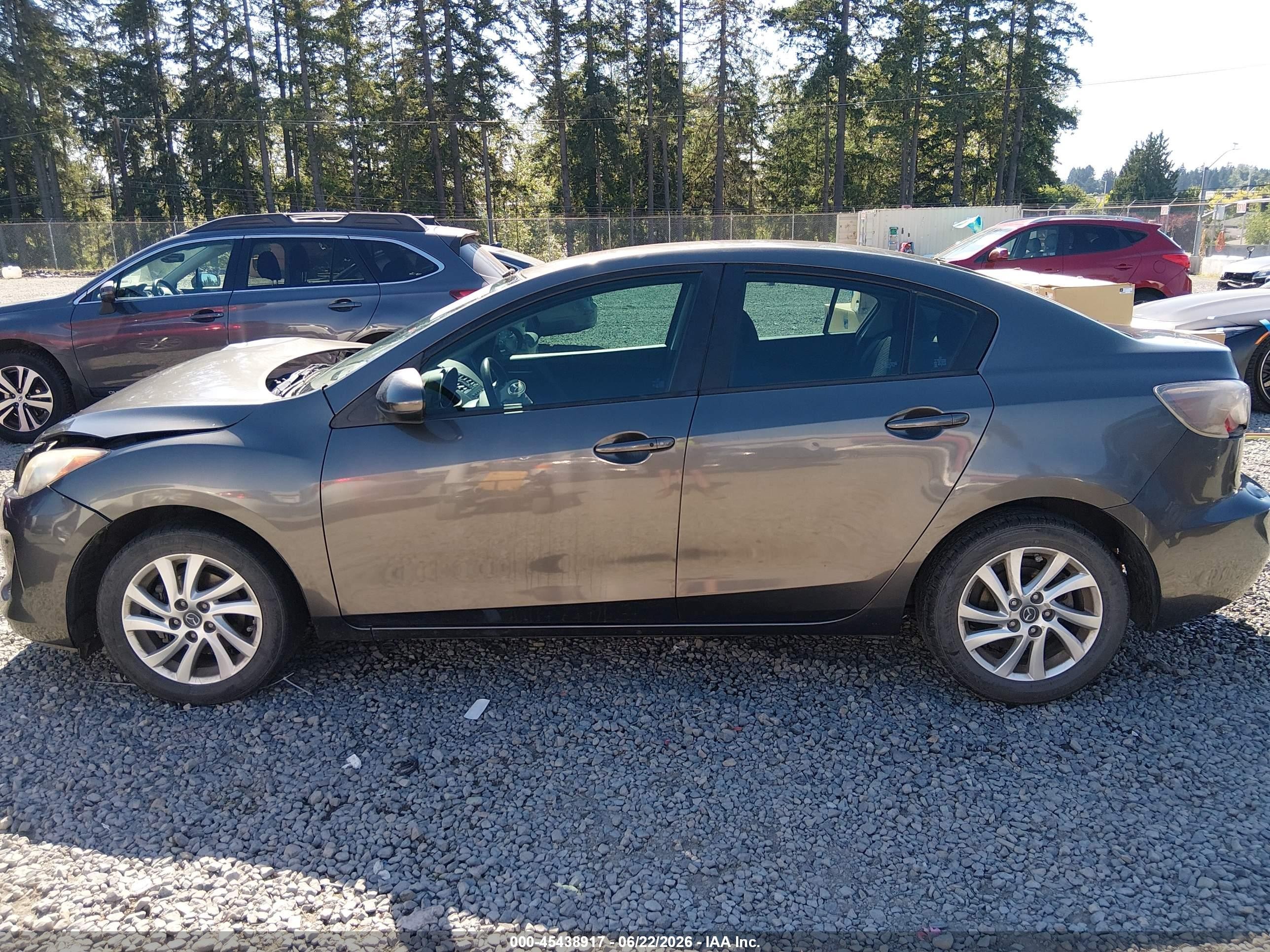 2013 Mazda Mazda3 I Touring Серый vin: JM1BL1VP4D1791368
