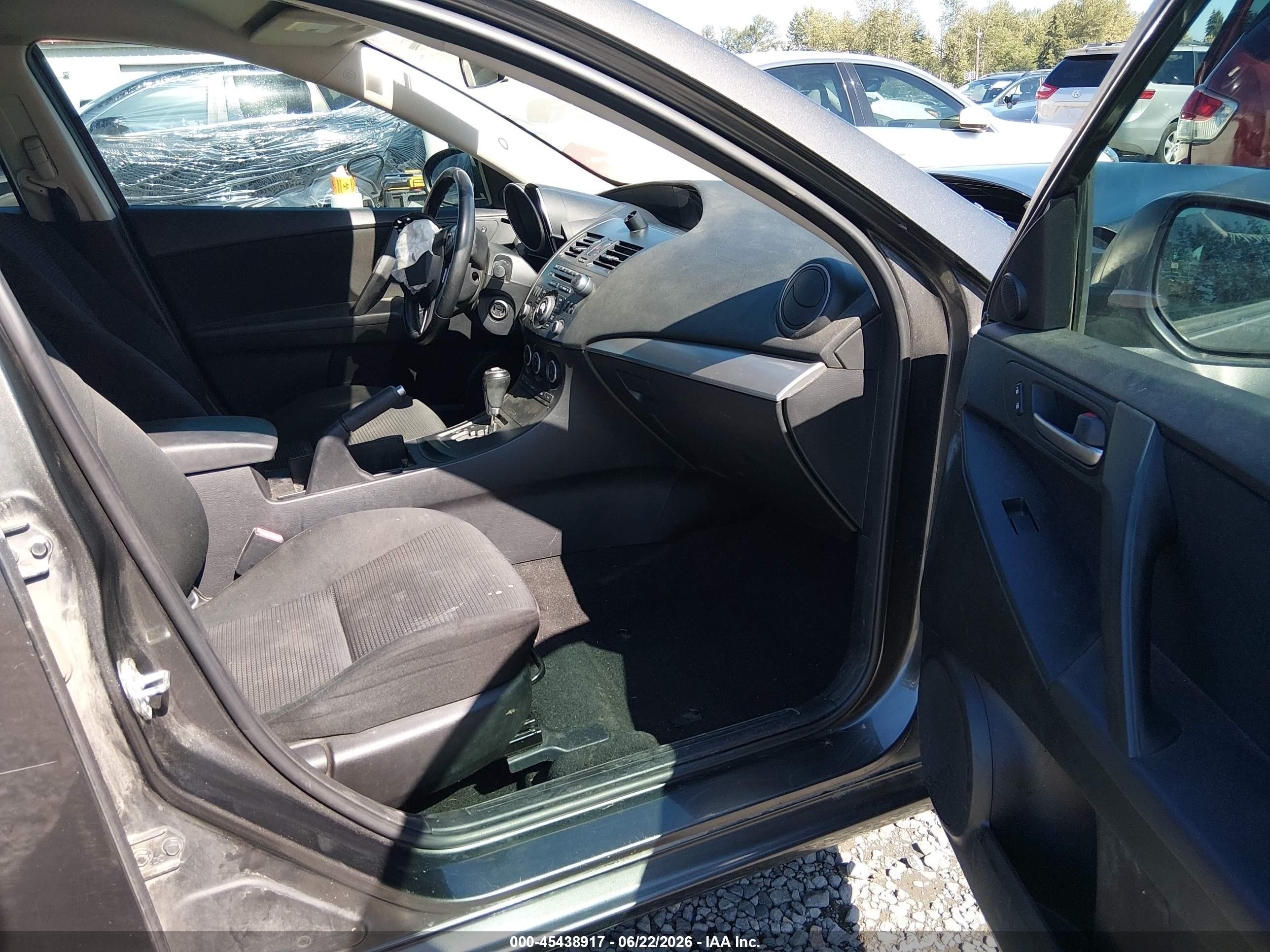 2013 Mazda Mazda3 I Touring Серый vin: JM1BL1VP4D1791368