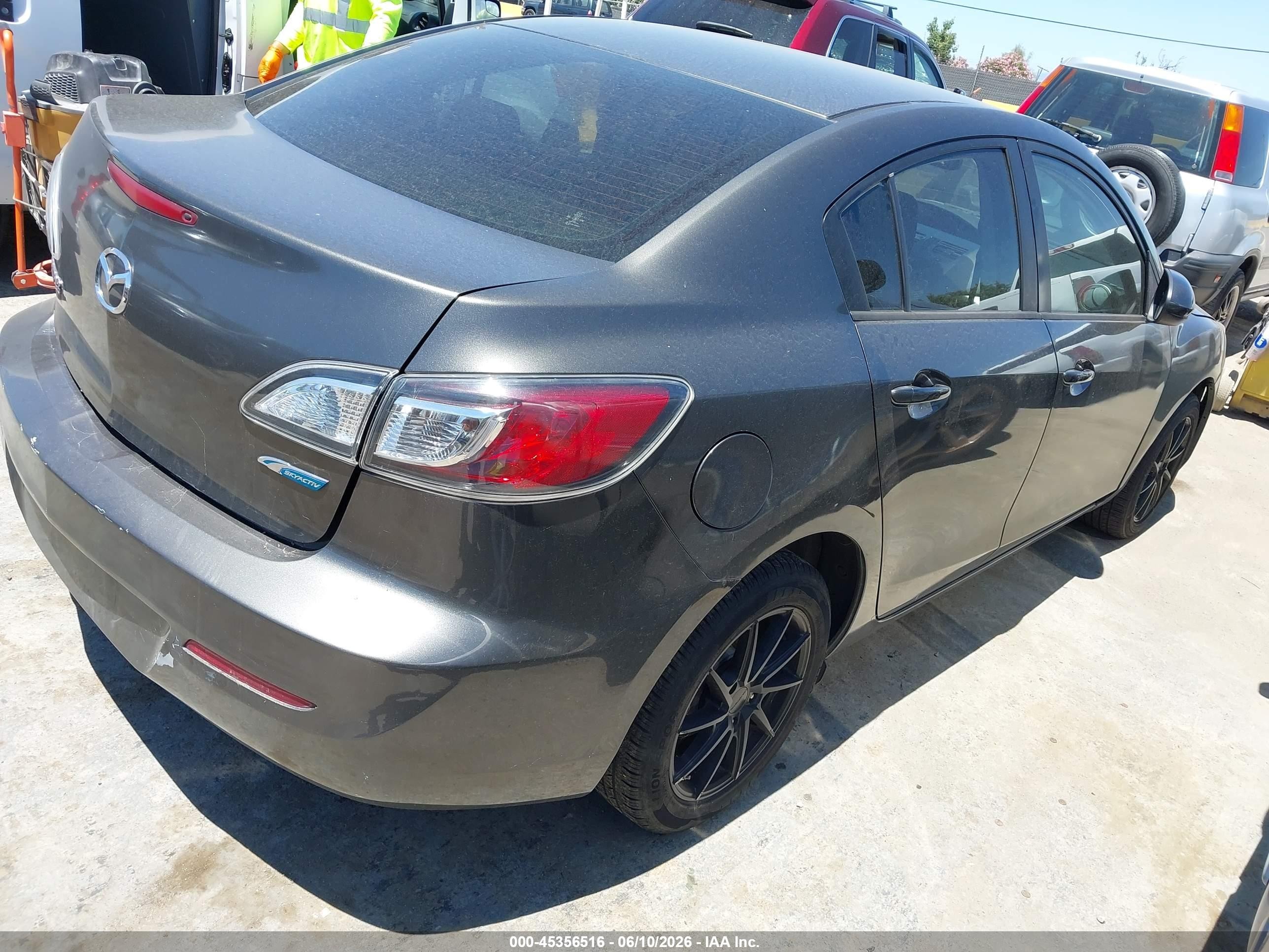 2013 Mazda Mazda3 I Touring Серый vin: JM1BL1VP4D1794657