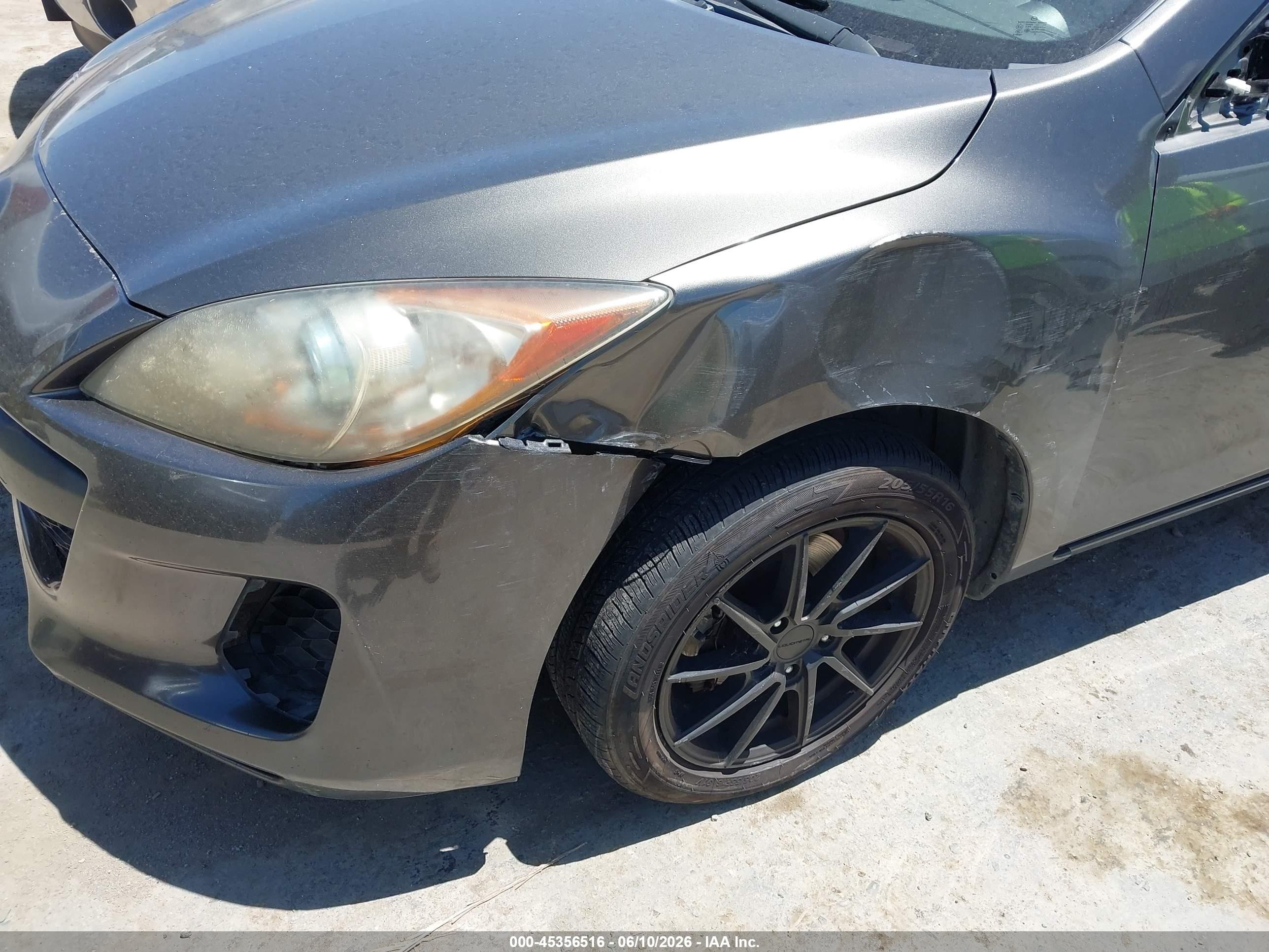 2013 Mazda Mazda3 I Touring Серый vin: JM1BL1VP4D1794657