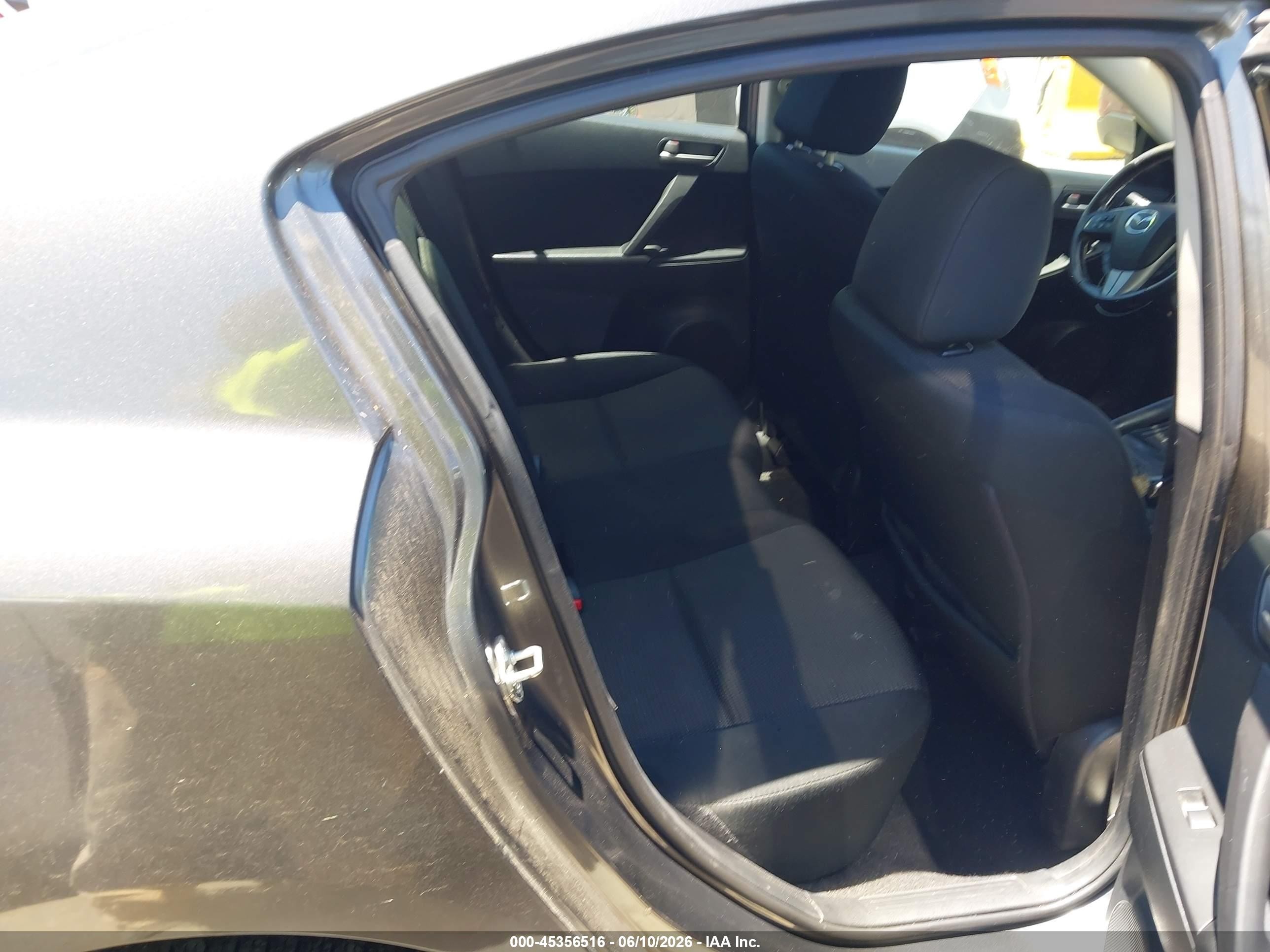 2013 Mazda Mazda3 I Touring Серый vin: JM1BL1VP4D1794657