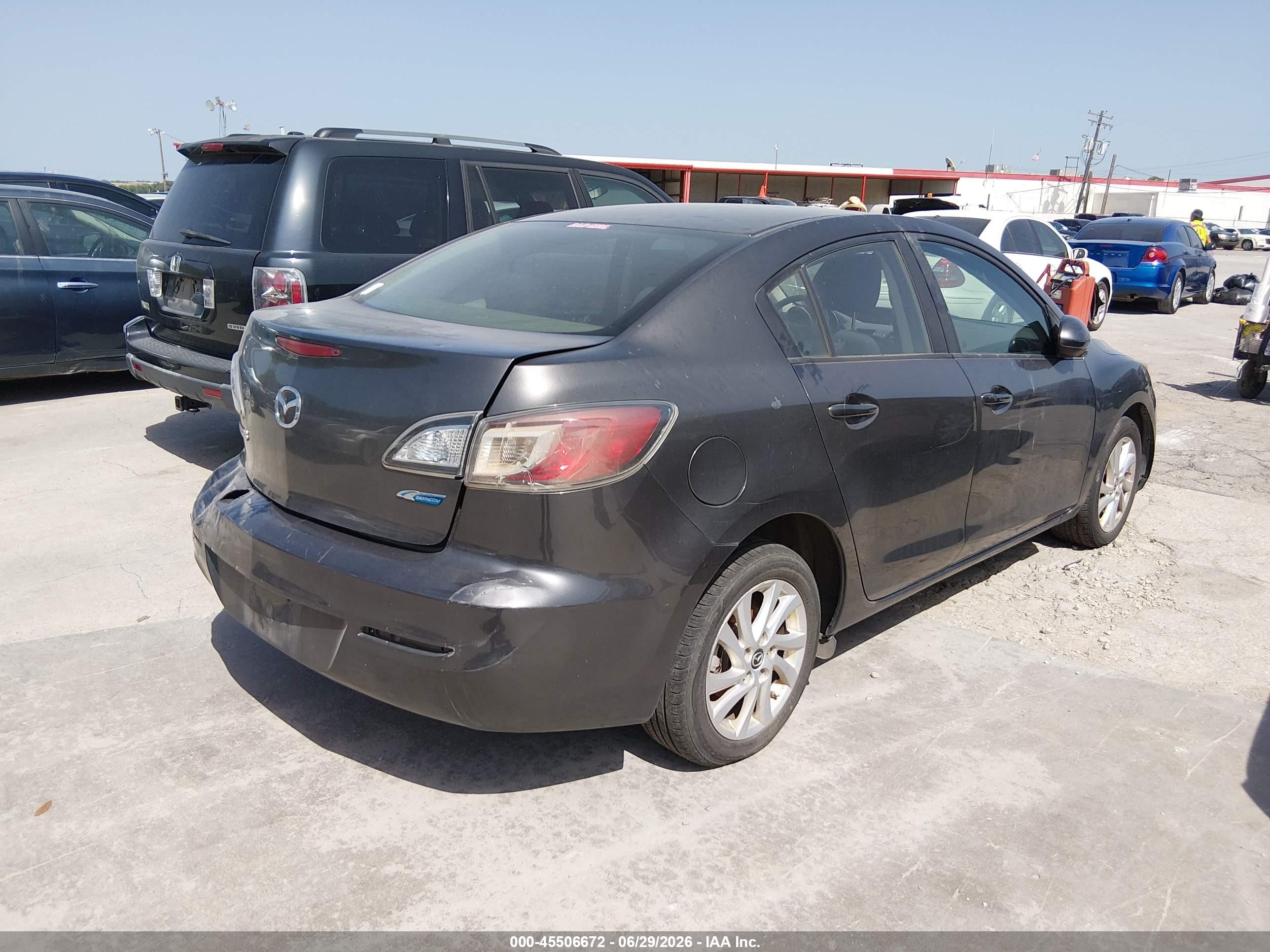 2013 Mazda Mazda3 I Touring Brown vin: JM1BL1VP8D1738978