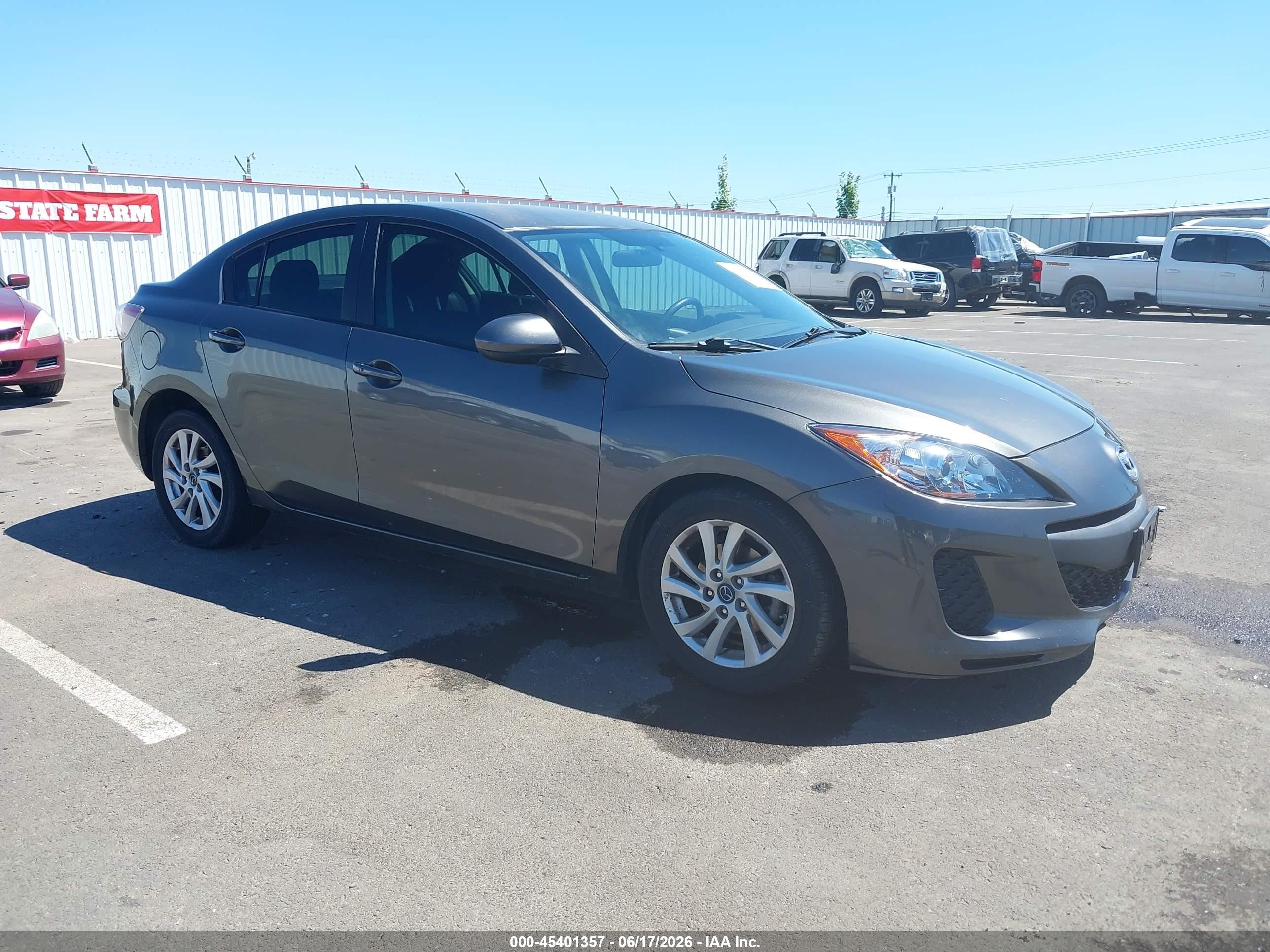 2013 Mazda Mazda3 I Touring Gray vin: JM1BL1VP8D1793866