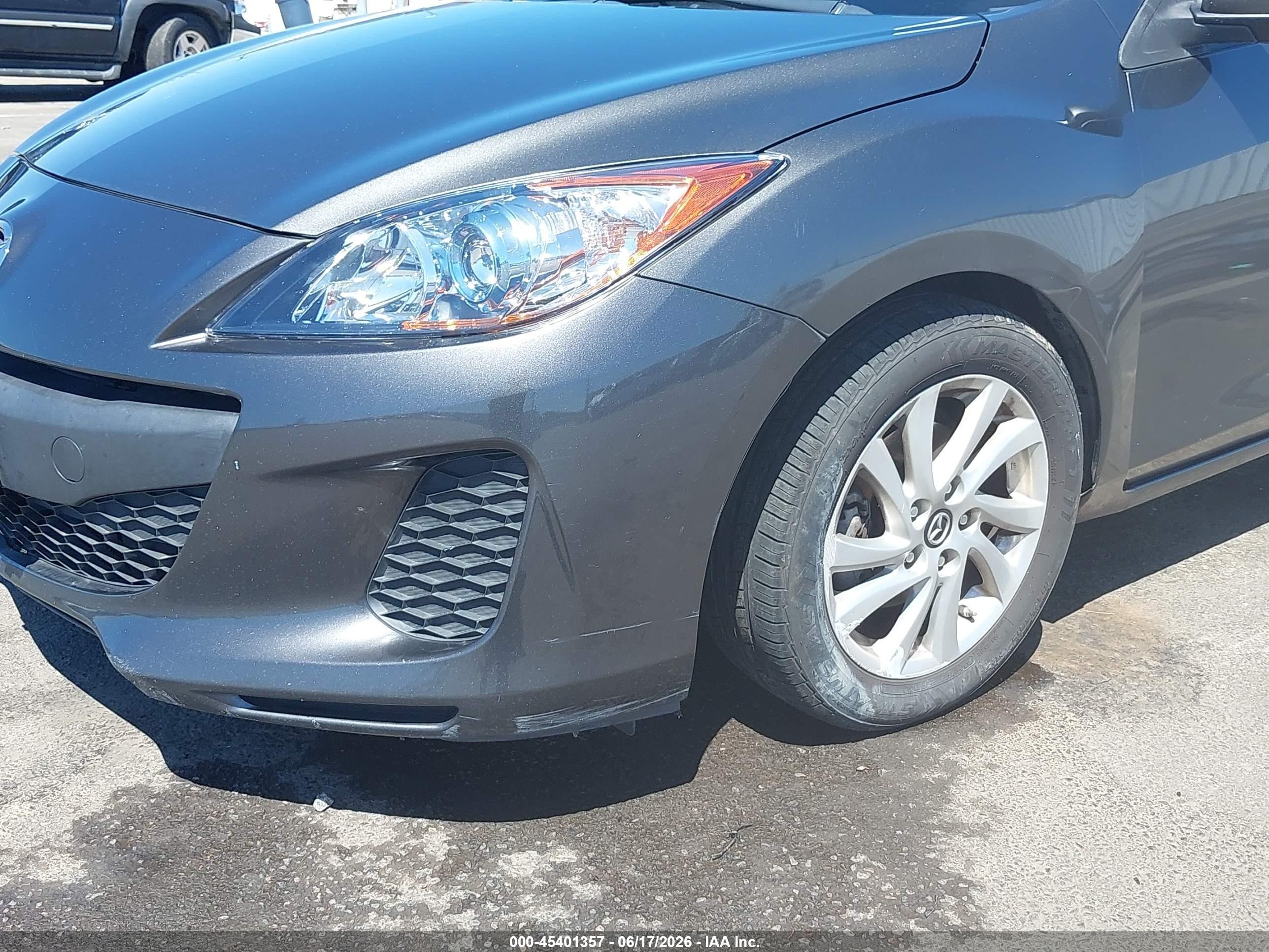 2013 Mazda Mazda3 I Touring Gray vin: JM1BL1VP8D1793866