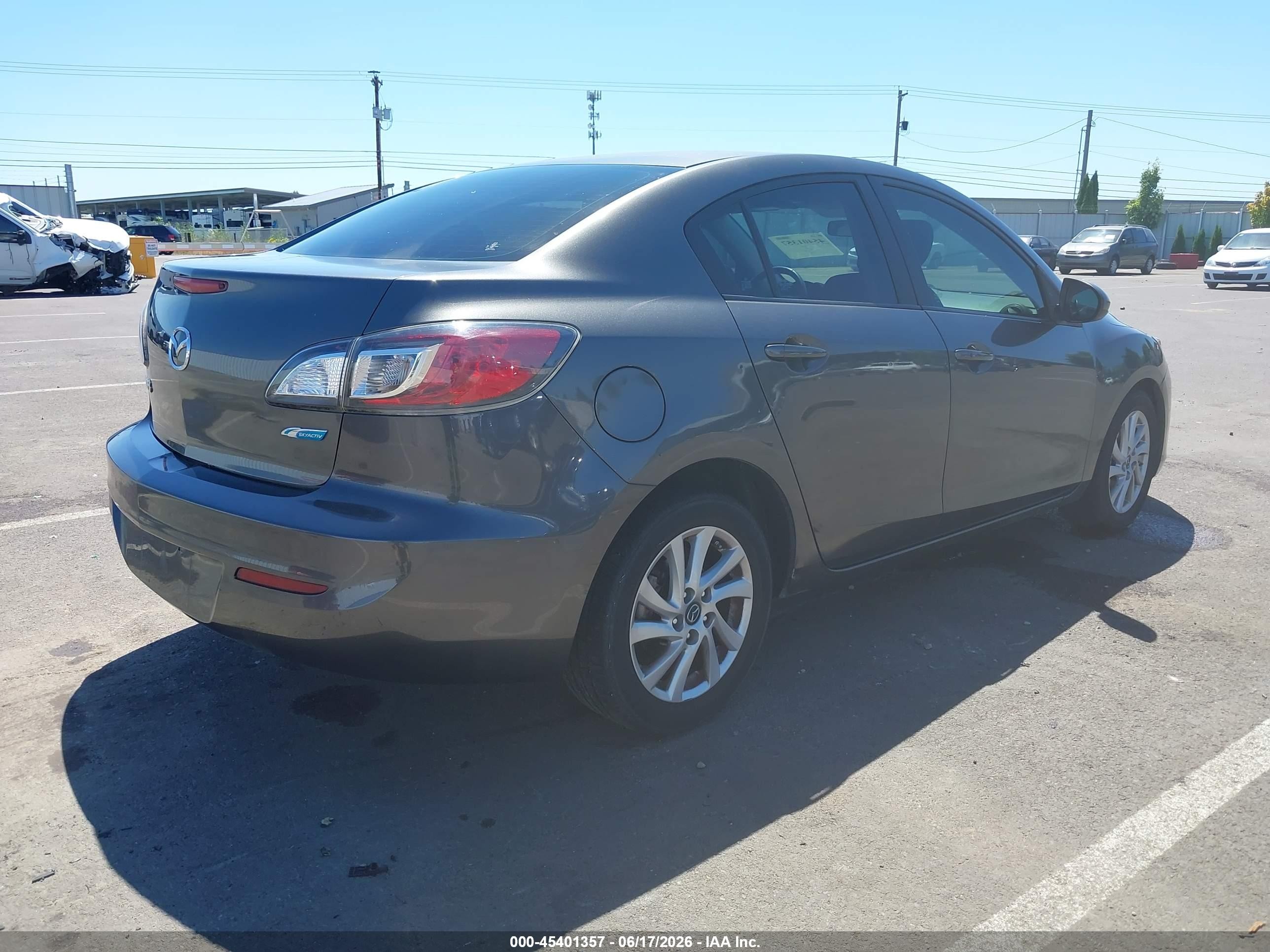 2013 Mazda Mazda3 I Touring Gray vin: JM1BL1VP8D1793866