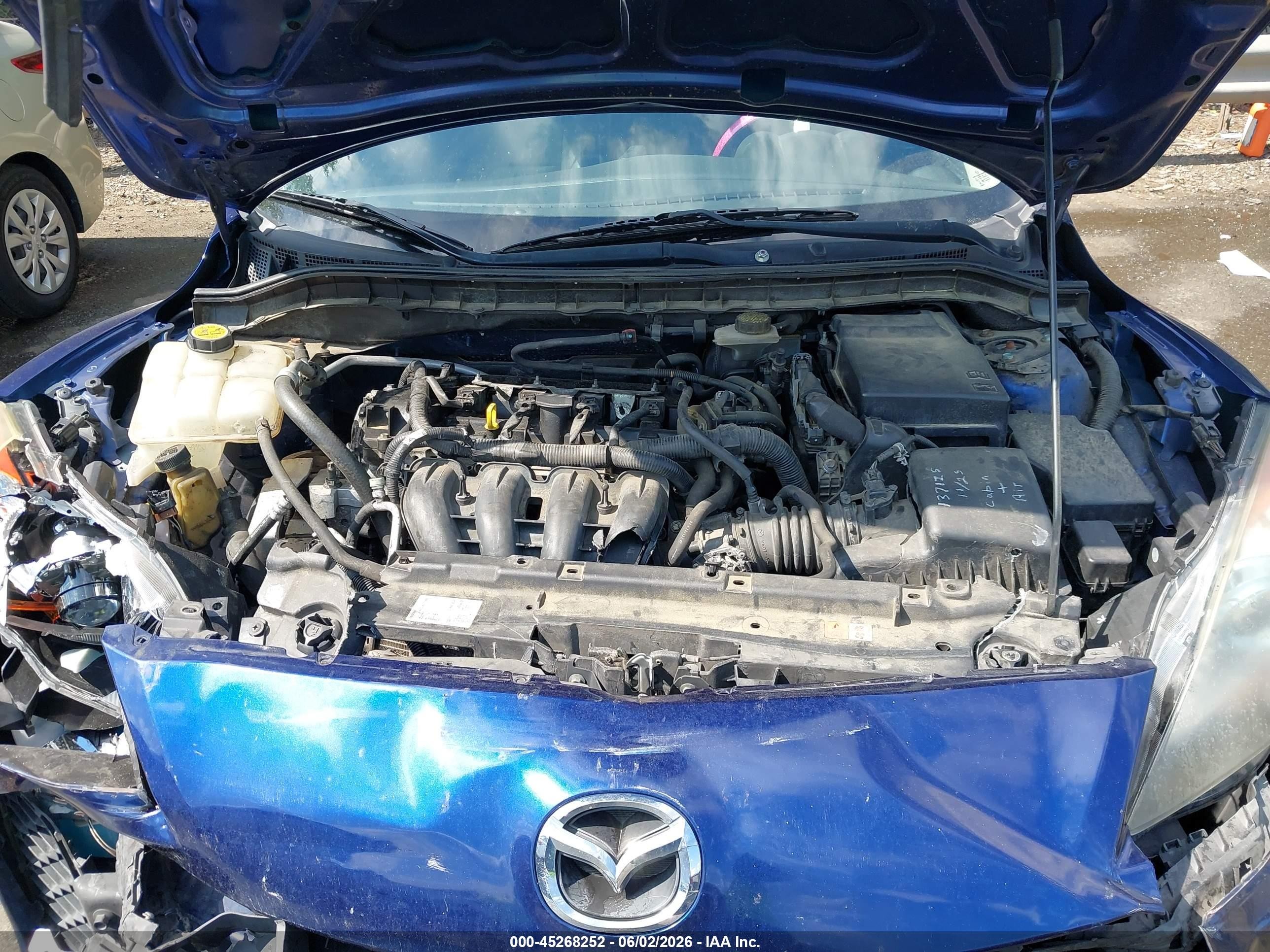 2013 Mazda Mazda3 I Touring Blue vin: JM1BL1VP8D1808463