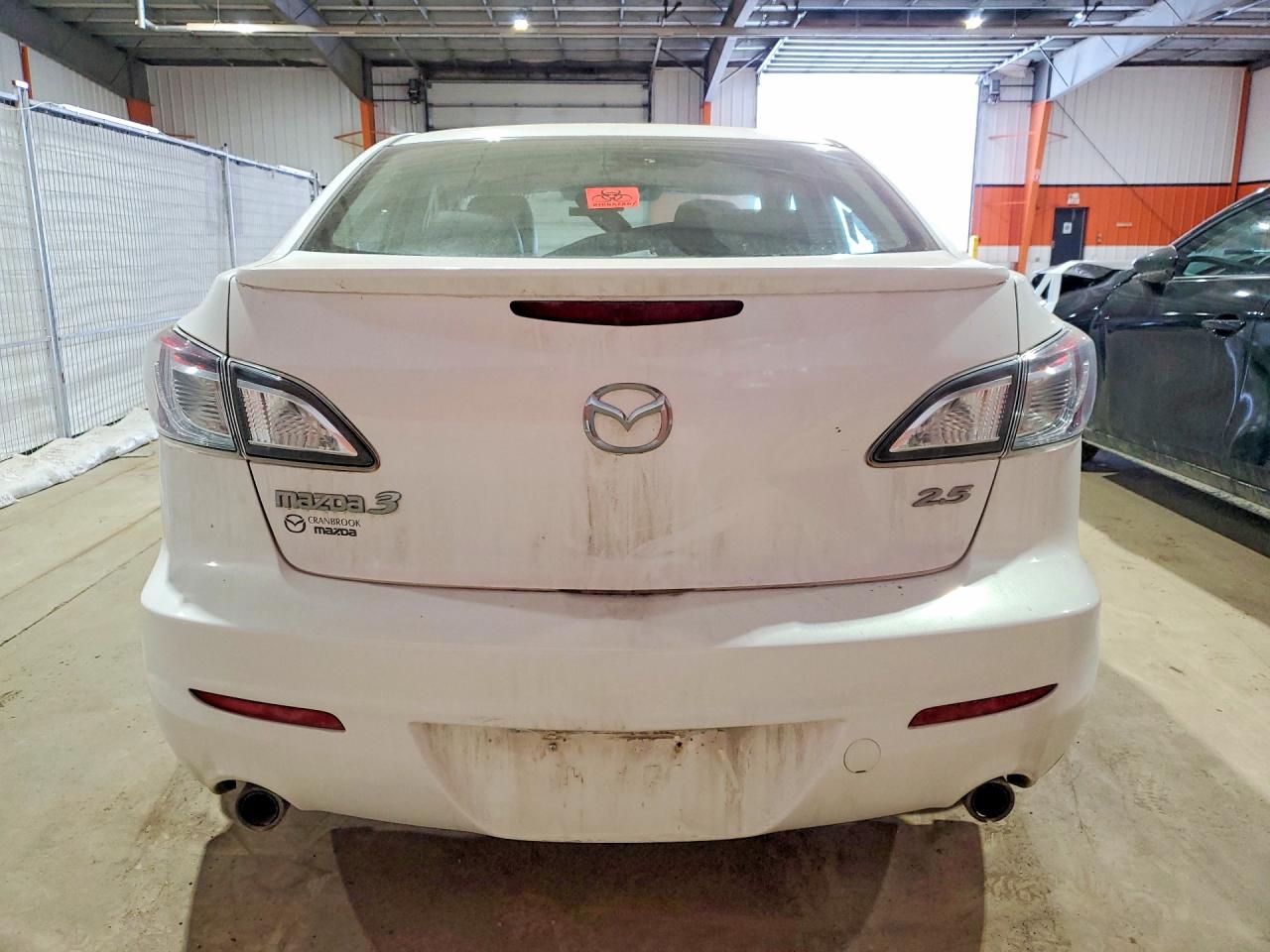 2011 Mazda 3 S White vin: JM1BL1W50B1439107