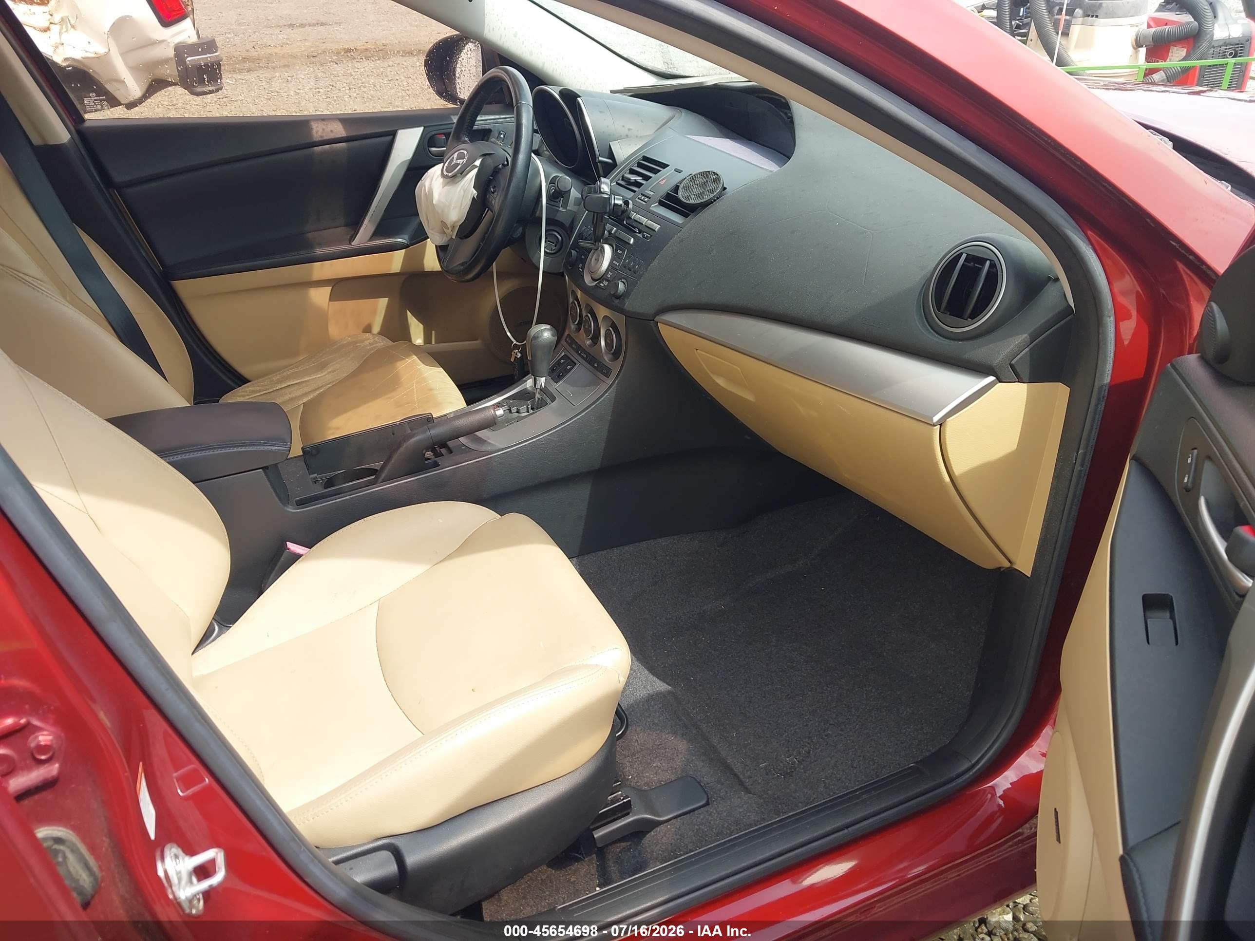 2011 Mazda Mazda3 S Grand Touring Темно-бордовый vin: JM1BL1W51B1377829