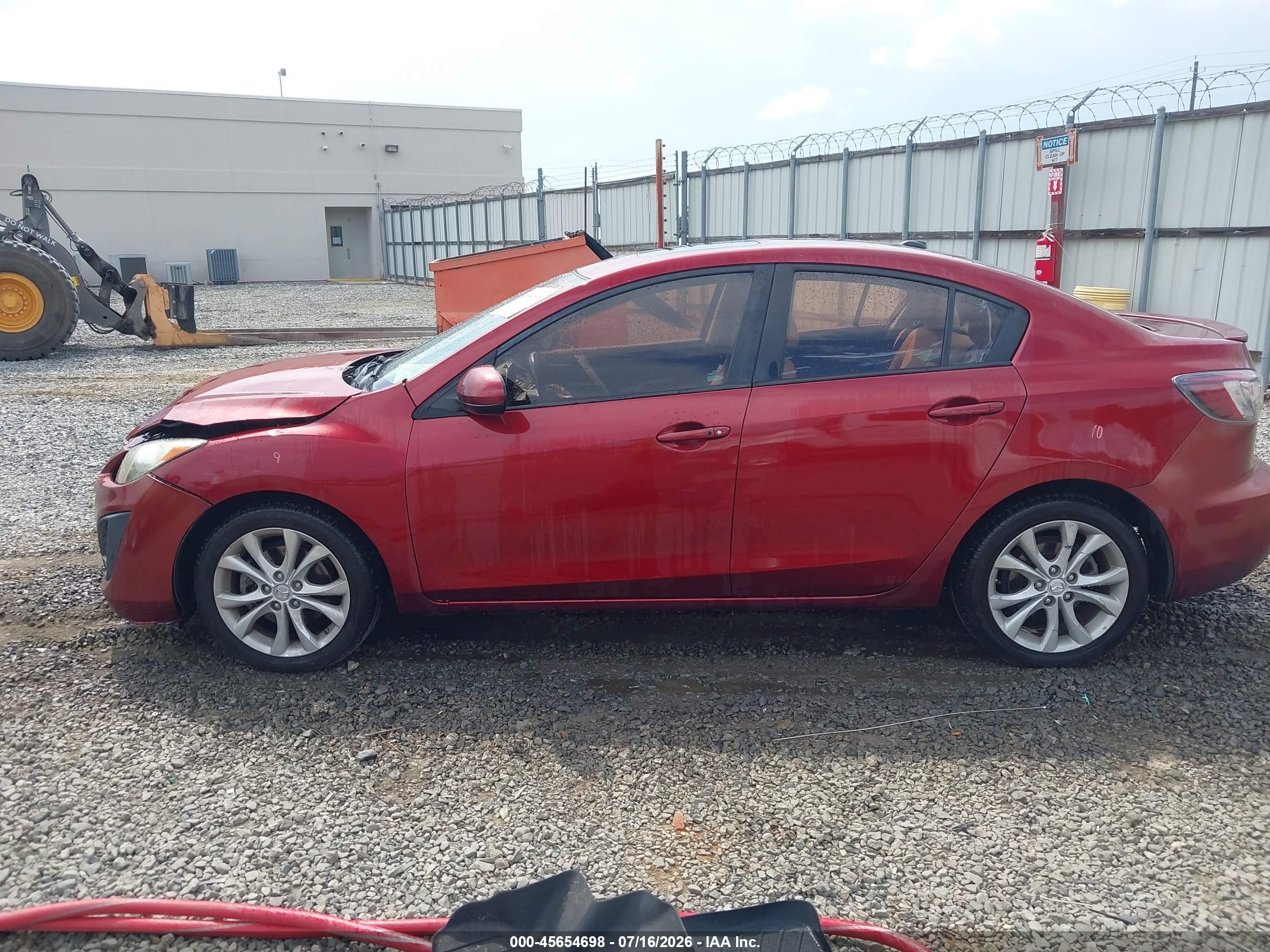 2011 Mazda Mazda3 S Grand Touring Темно-бордовый vin: JM1BL1W51B1377829
