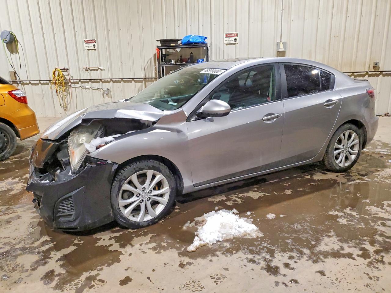 JM1BL1W51B1466915