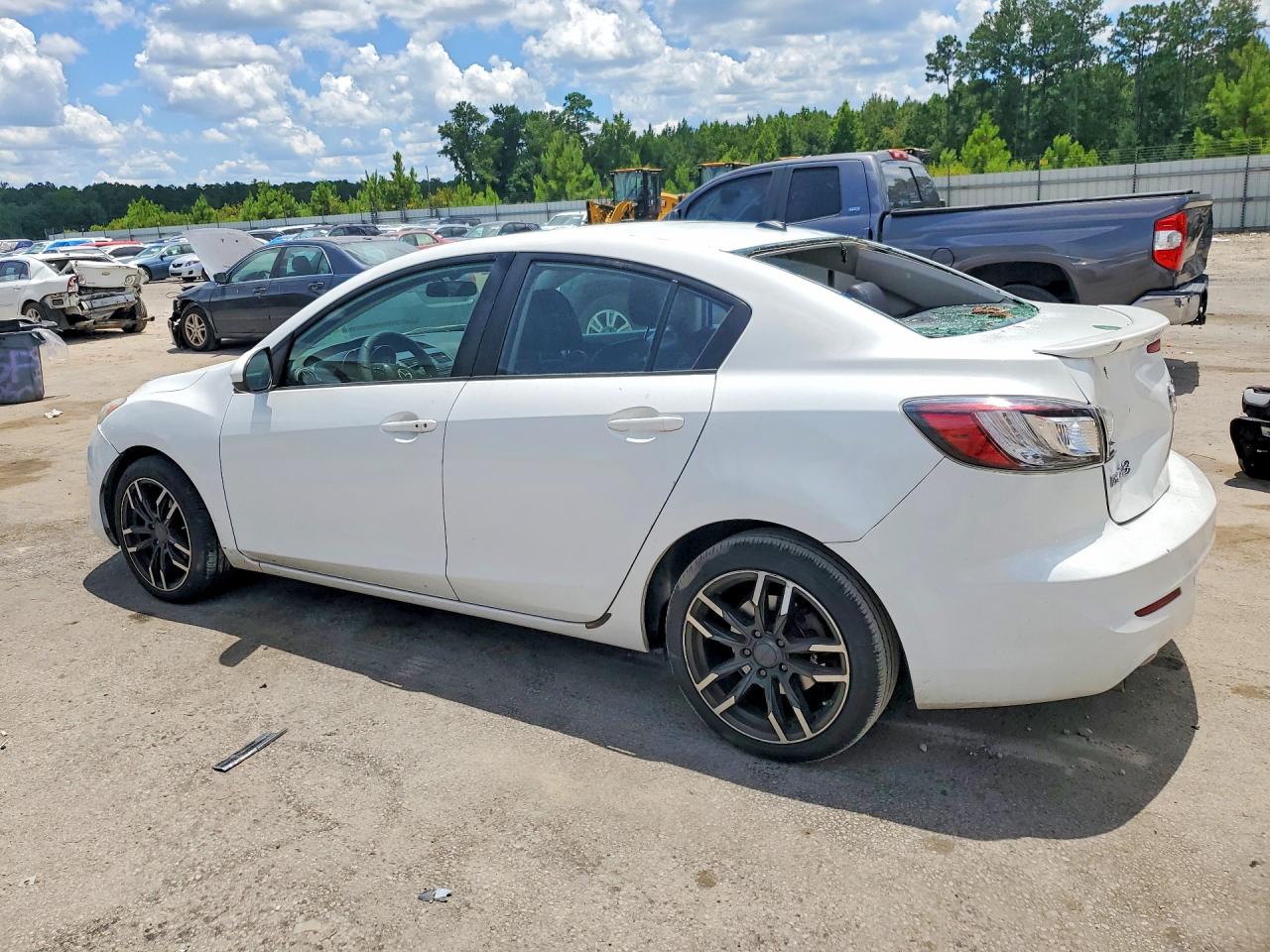2012 Mazda 3 S White vin: JM1BL1W51C1503690