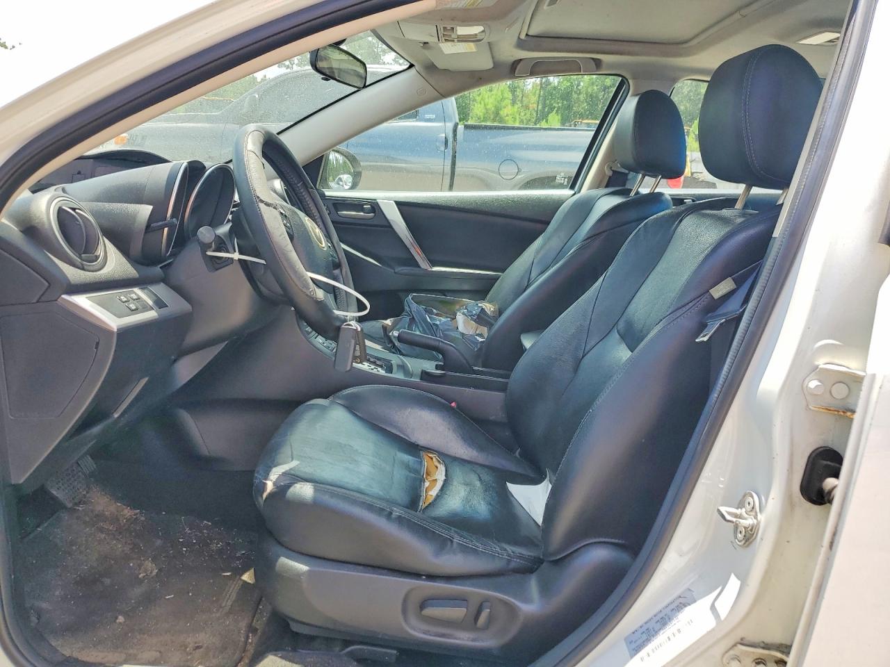2012 Mazda 3 S White vin: JM1BL1W51C1503690