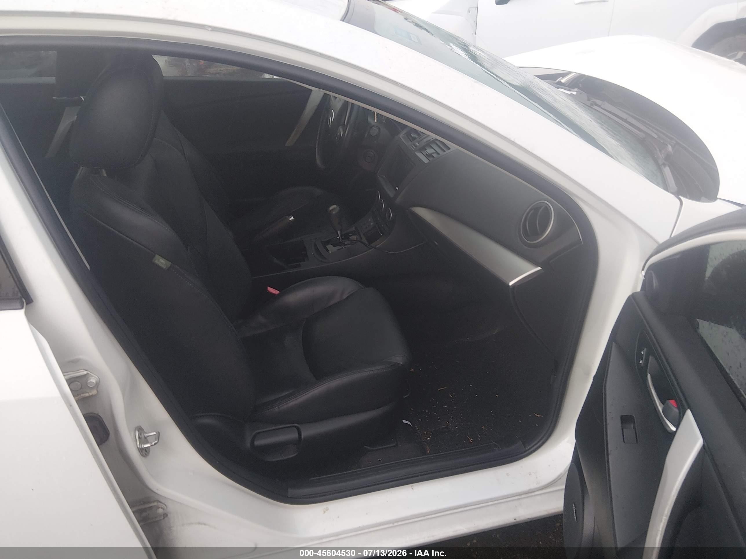 2012 Mazda Mazda3 S Grand Touring White vin: JM1BL1W52C1525455