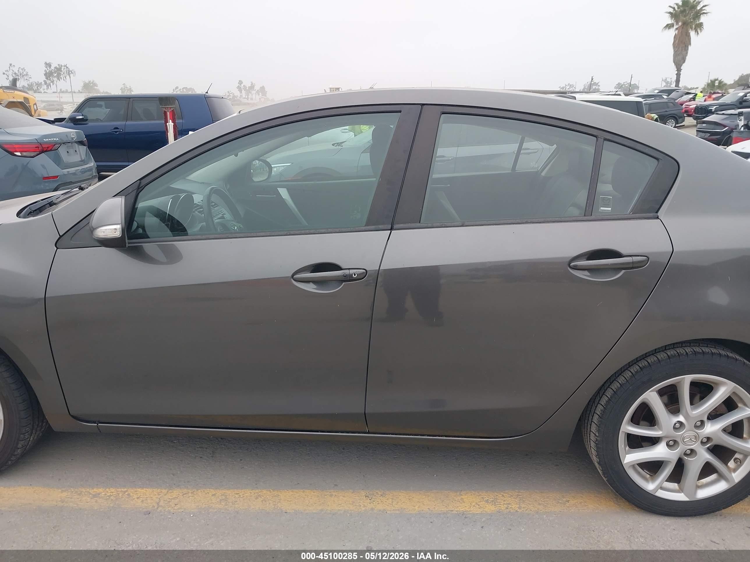 2012 Mazda Mazda3 S Grand Touring Gray vin: JM1BL1W52C1546211