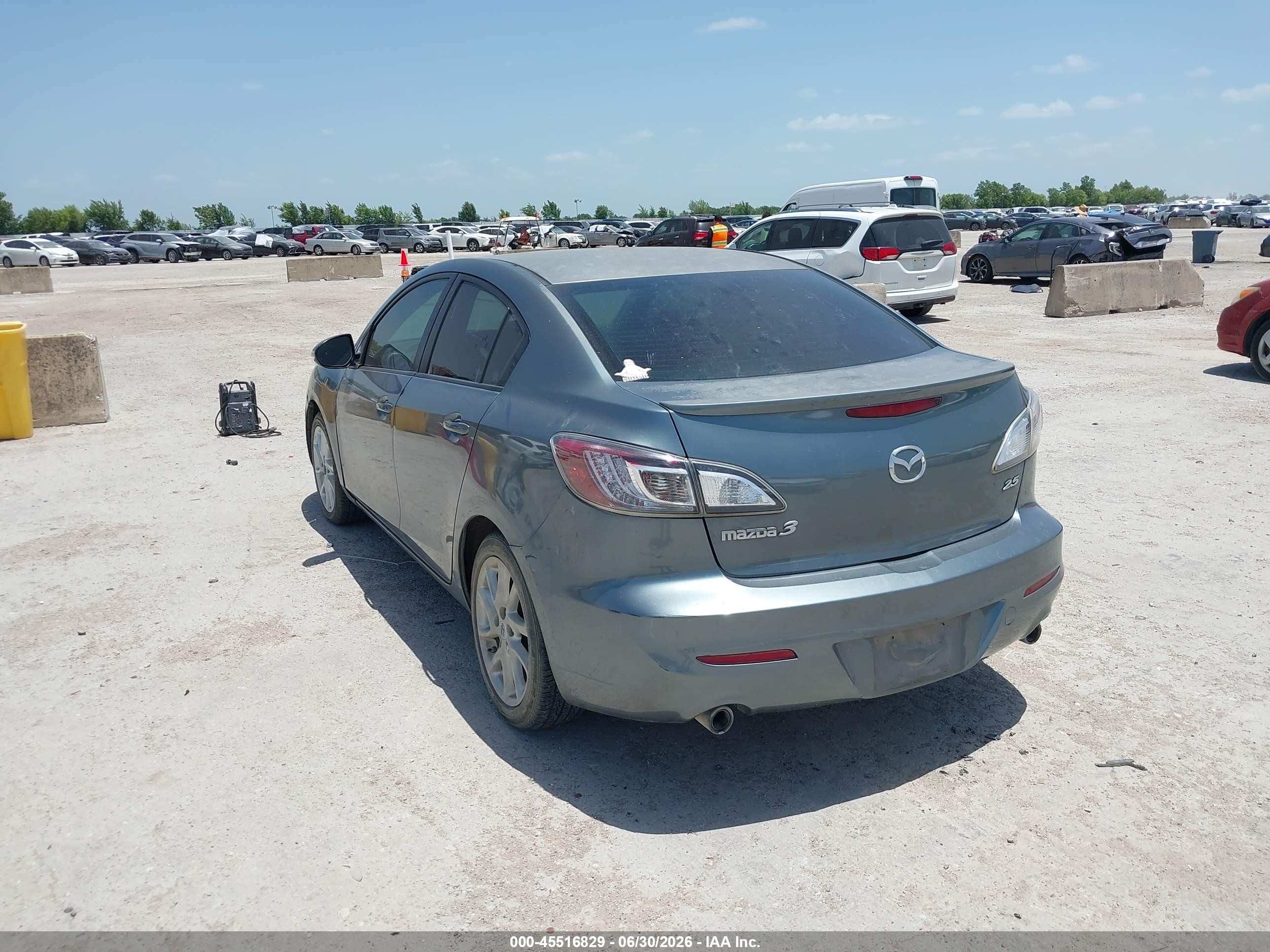 2012 Mazda Mazda3 S Grand Touring Blue vin: JM1BL1W52C1593089