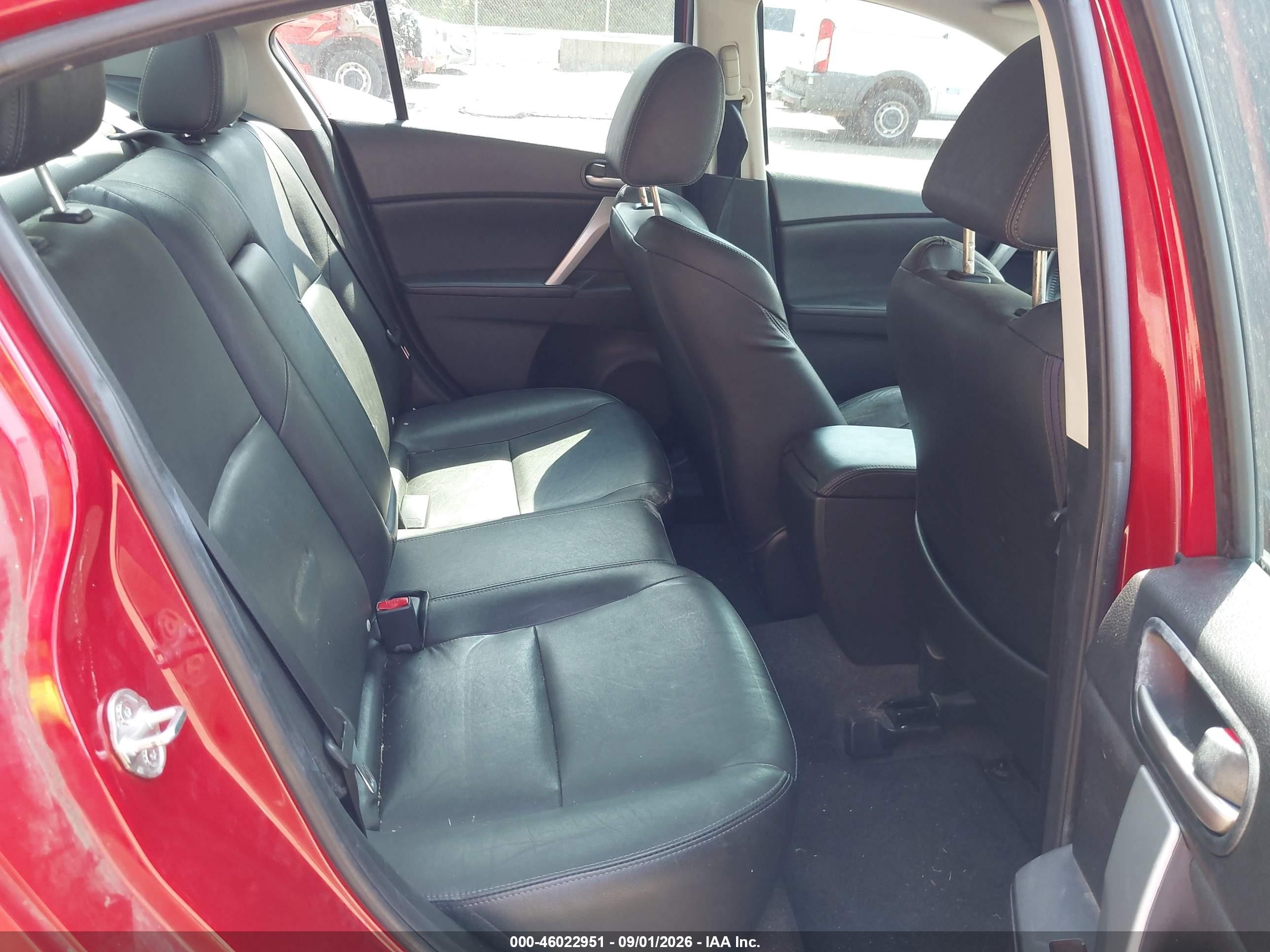 2011 Mazda Mazda3 S Grand Touring Красный vin: JM1BL1W5XB1380700
