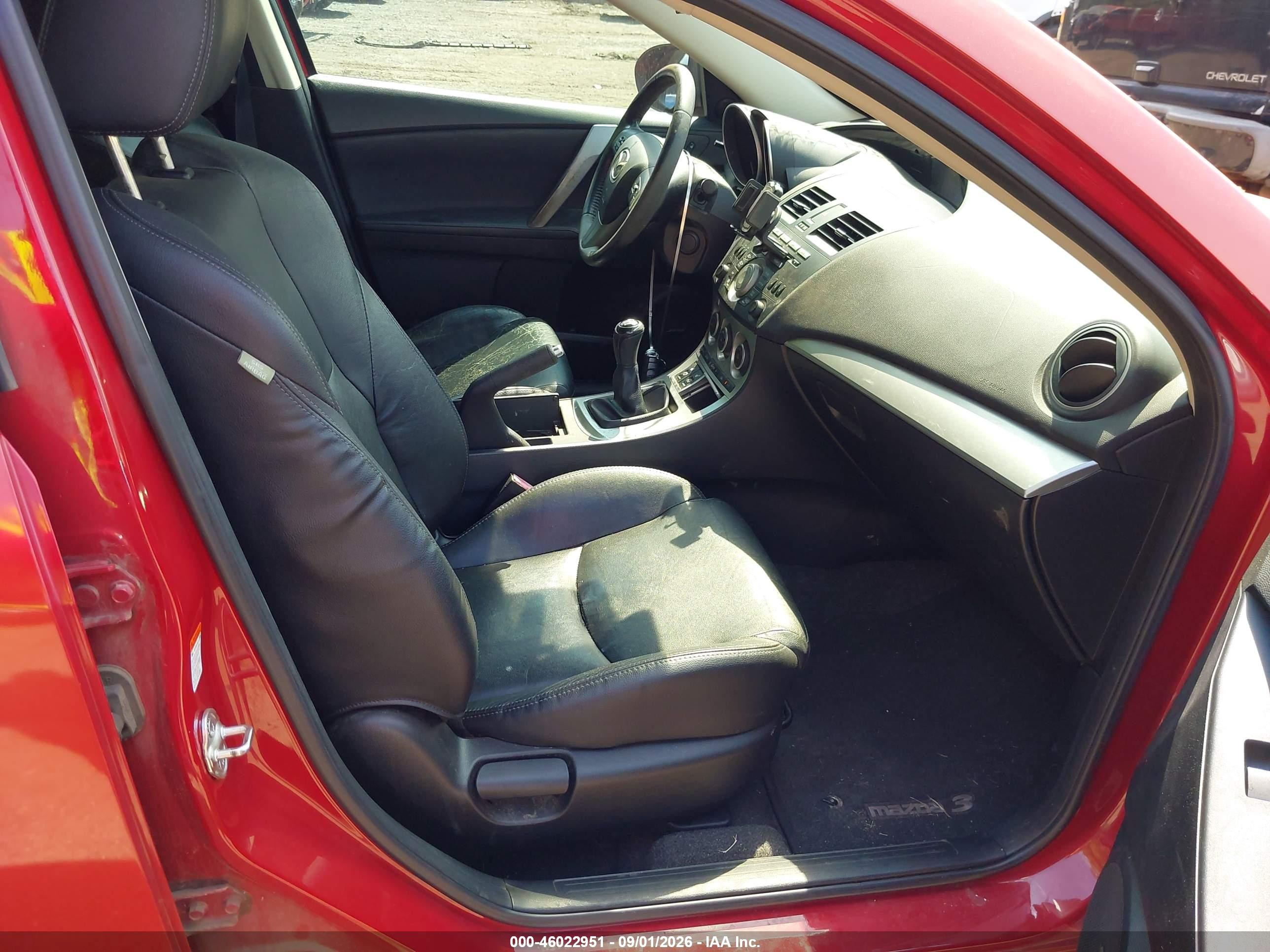 2011 Mazda Mazda3 S Grand Touring Красный vin: JM1BL1W5XB1380700