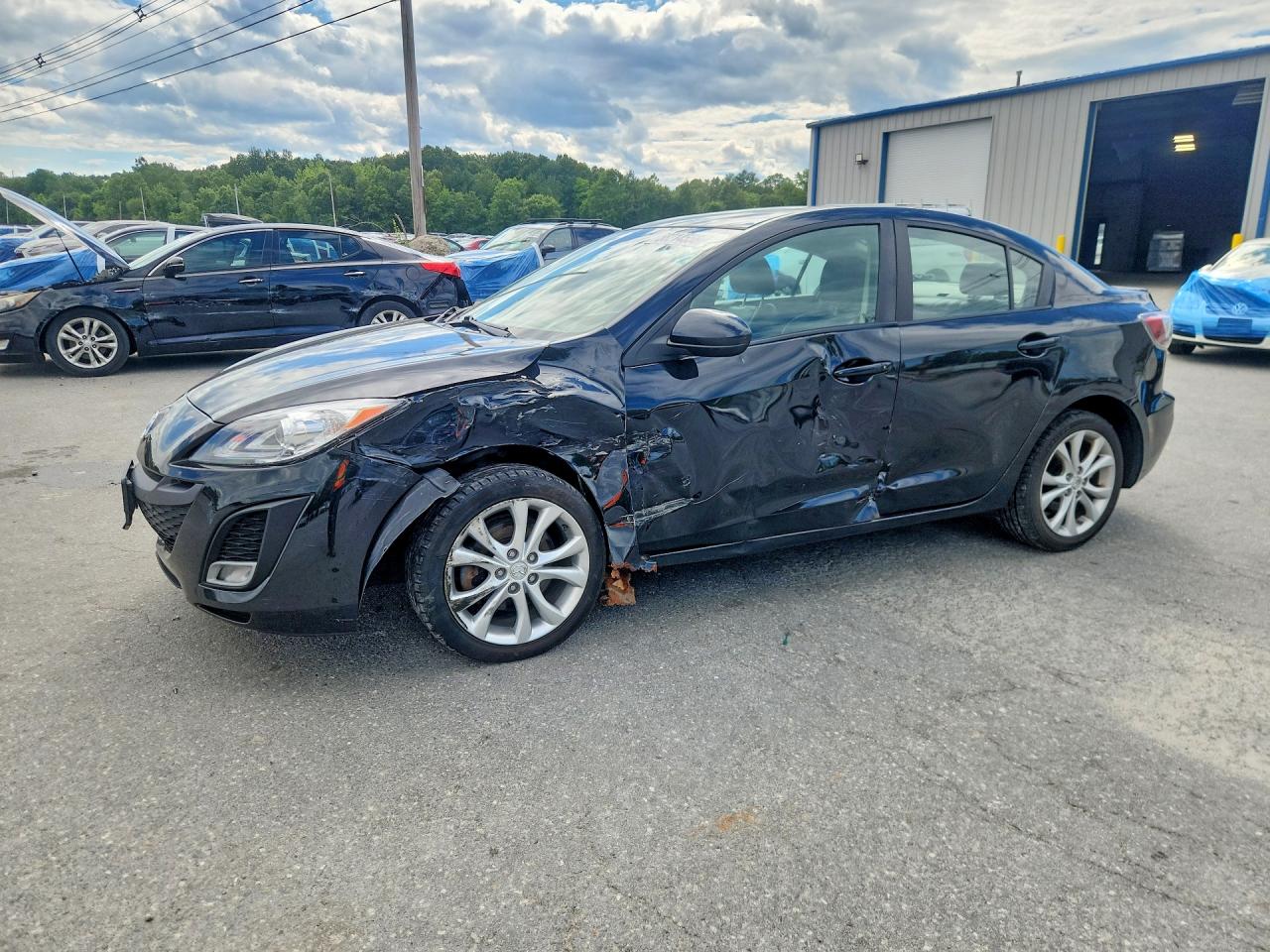 2011 Mazda 3 S Черный vin: JM1BL1W61B1377404