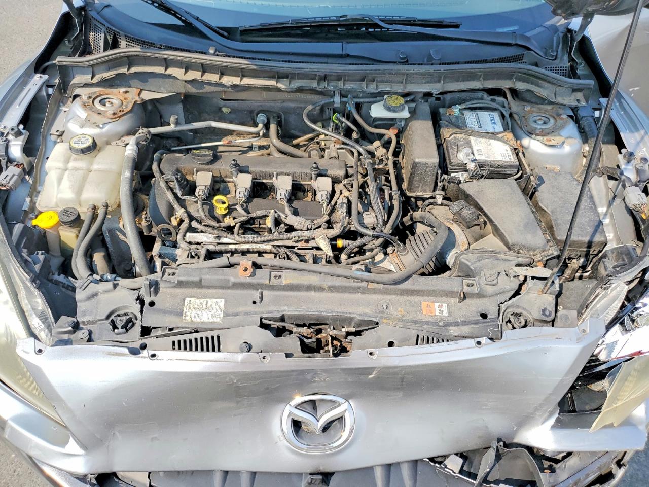 2011 Mazda 3 S Серебряный vin: JM1BL1W65B1365174