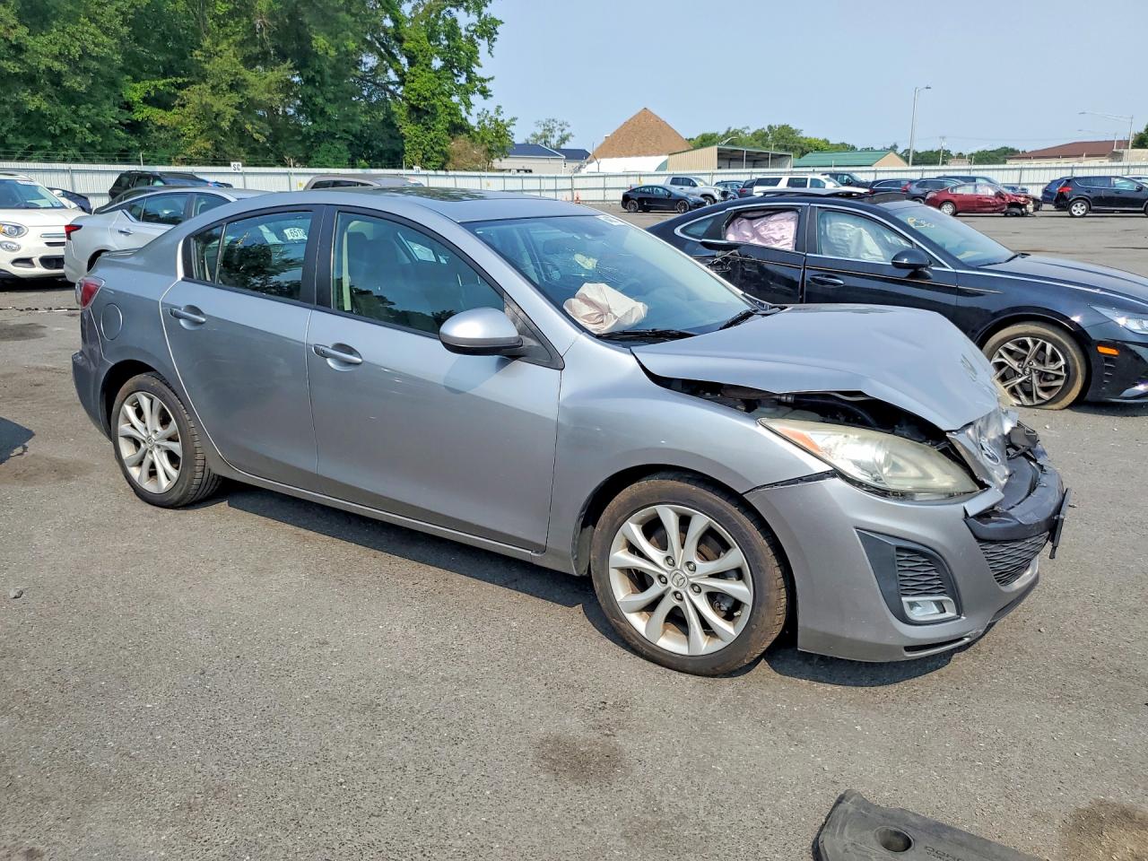2011 Mazda 3 S Серебряный vin: JM1BL1W65B1365174