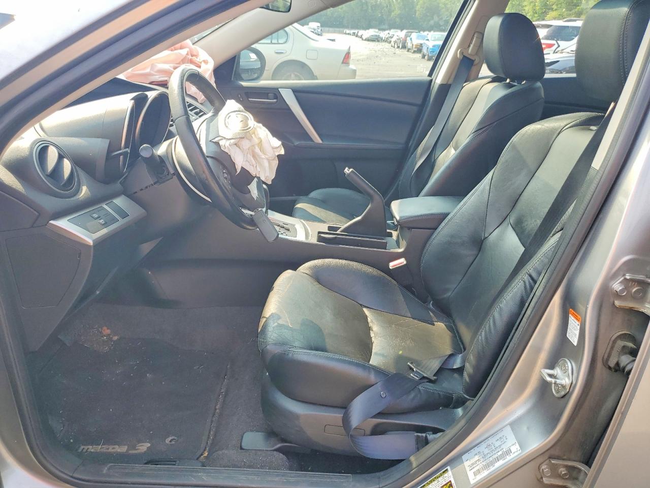 2011 Mazda 3 S Серебряный vin: JM1BL1W65B1365174