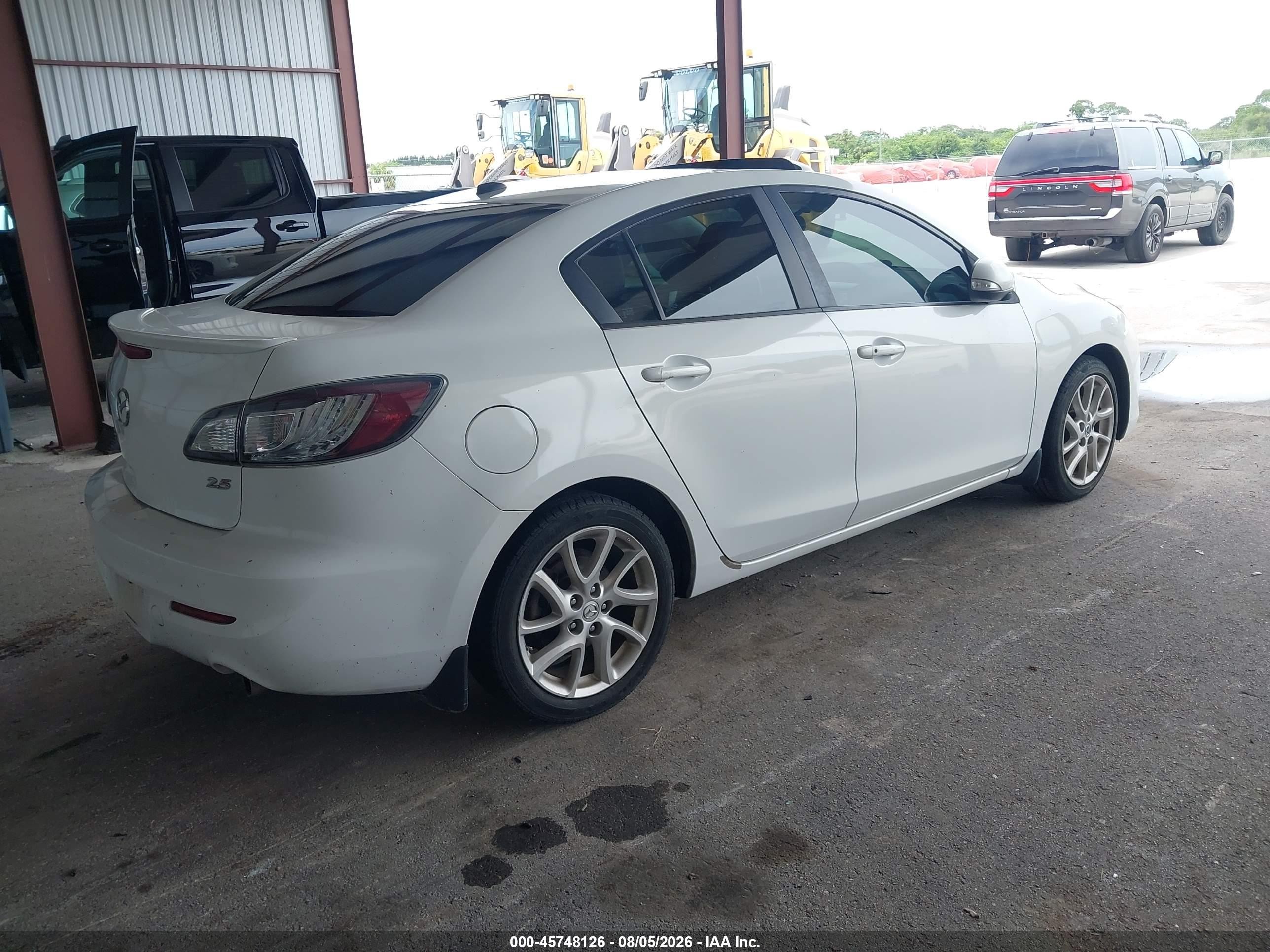 2012 Mazda Mazda3 S Grand Touring White vin: JM1BL1W65C1521019