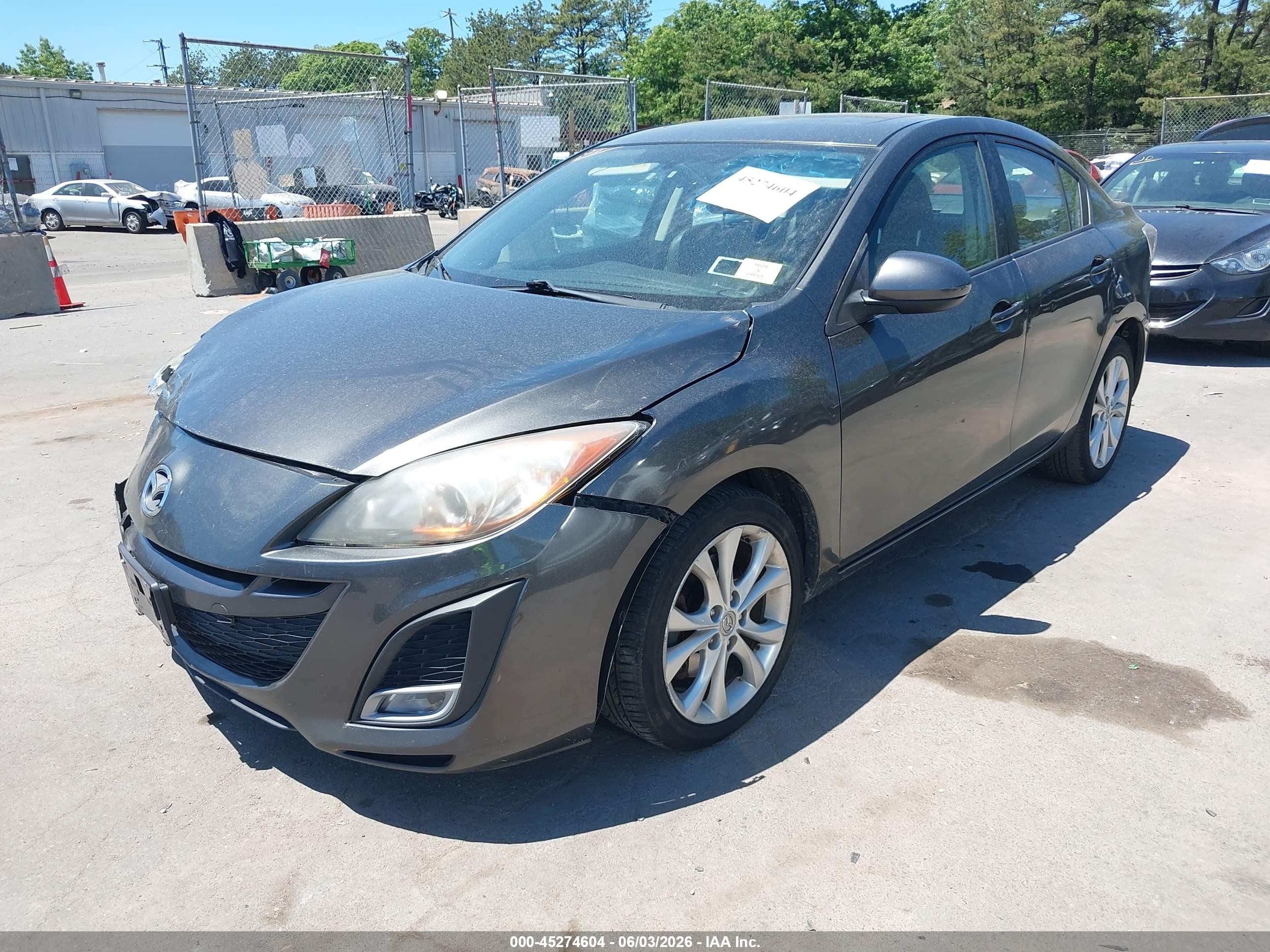 2011 Mazda Mazda3 S Grand Touring Gray vin: JM1BL1W66B1377091