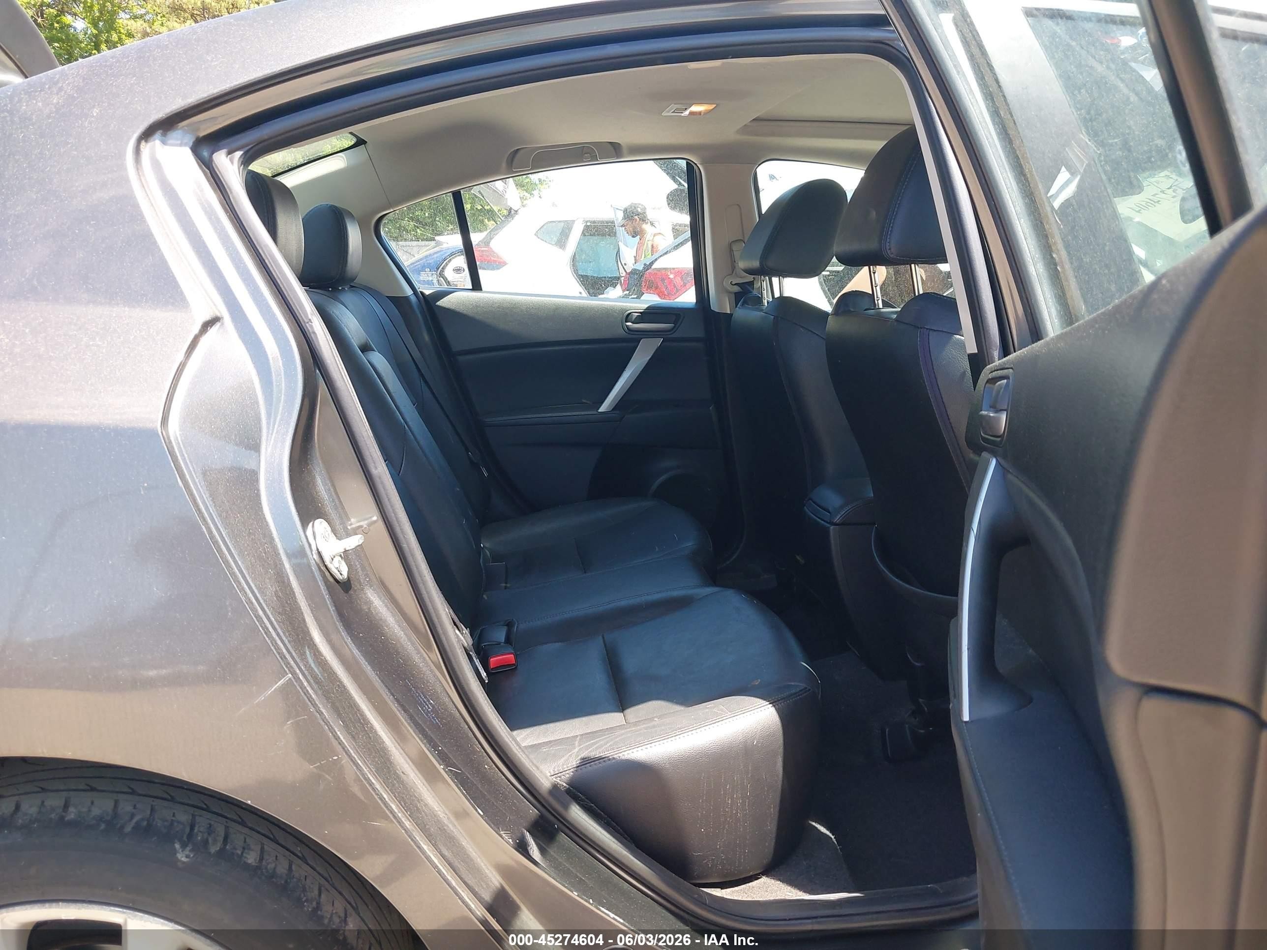 2011 Mazda Mazda3 S Grand Touring Gray vin: JM1BL1W66B1377091