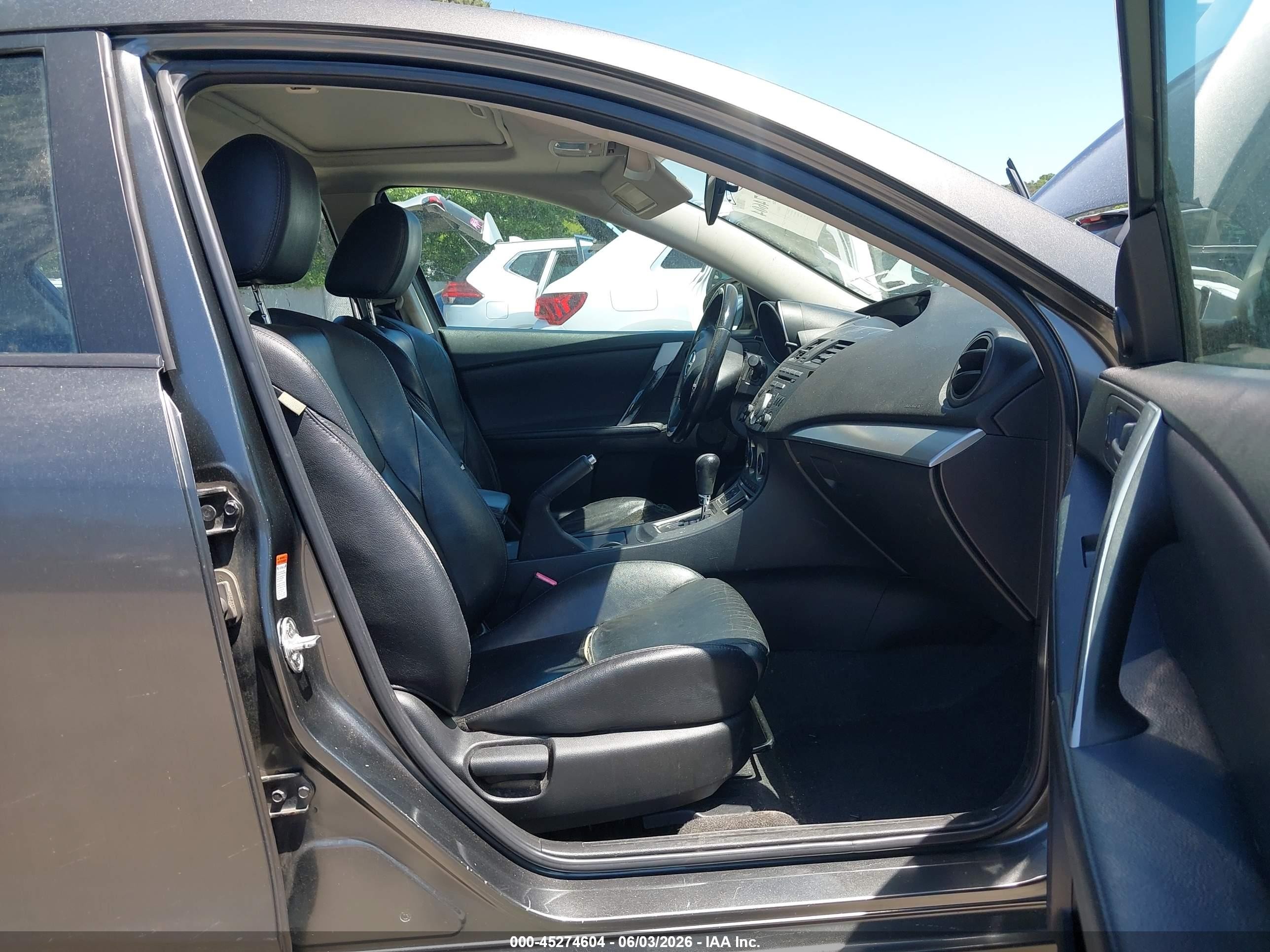 2011 Mazda Mazda3 S Grand Touring Gray vin: JM1BL1W66B1377091