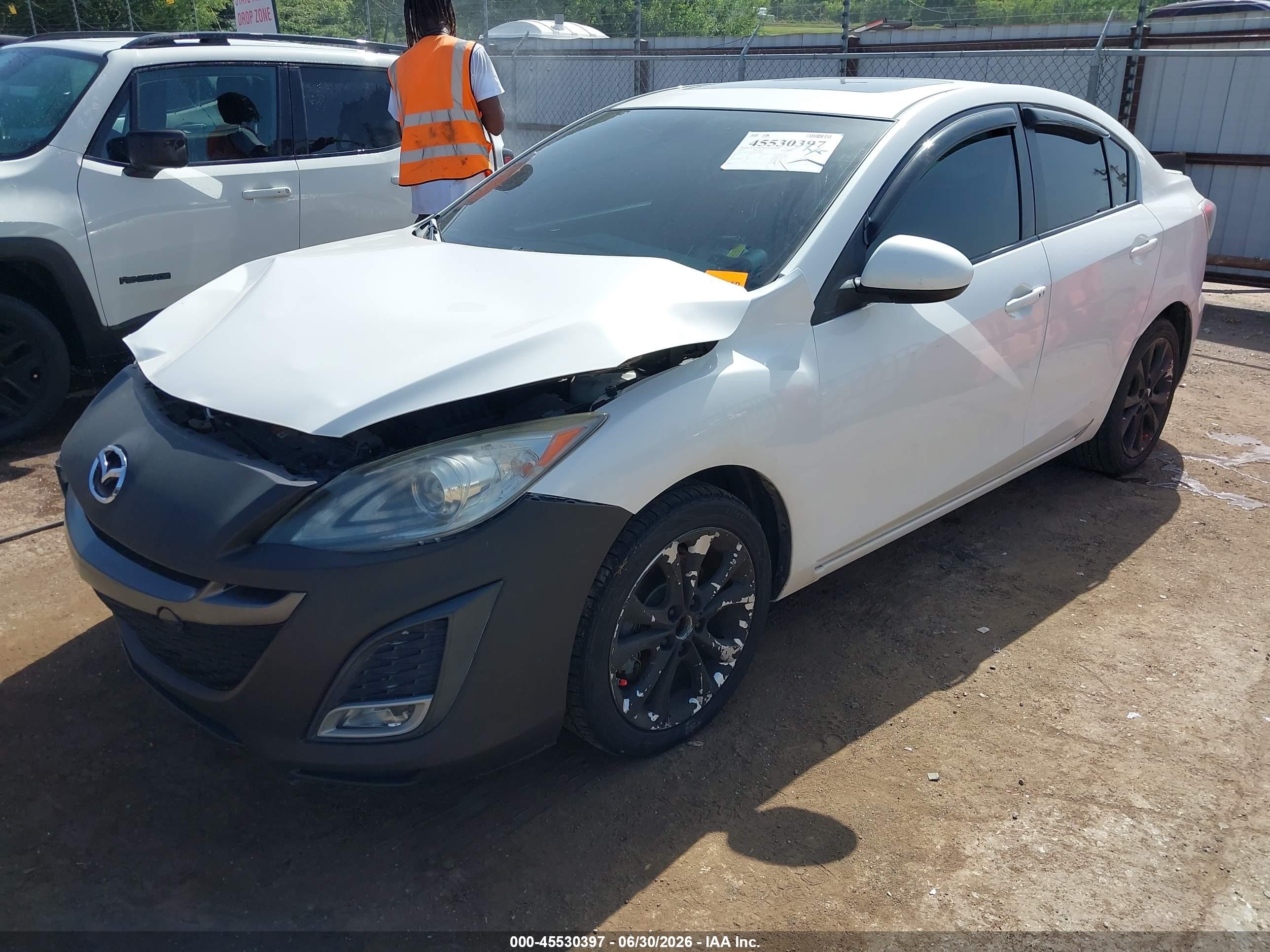 2011 Mazda Mazda3 S Grand Touring White vin: JM1BL1W66B1380900