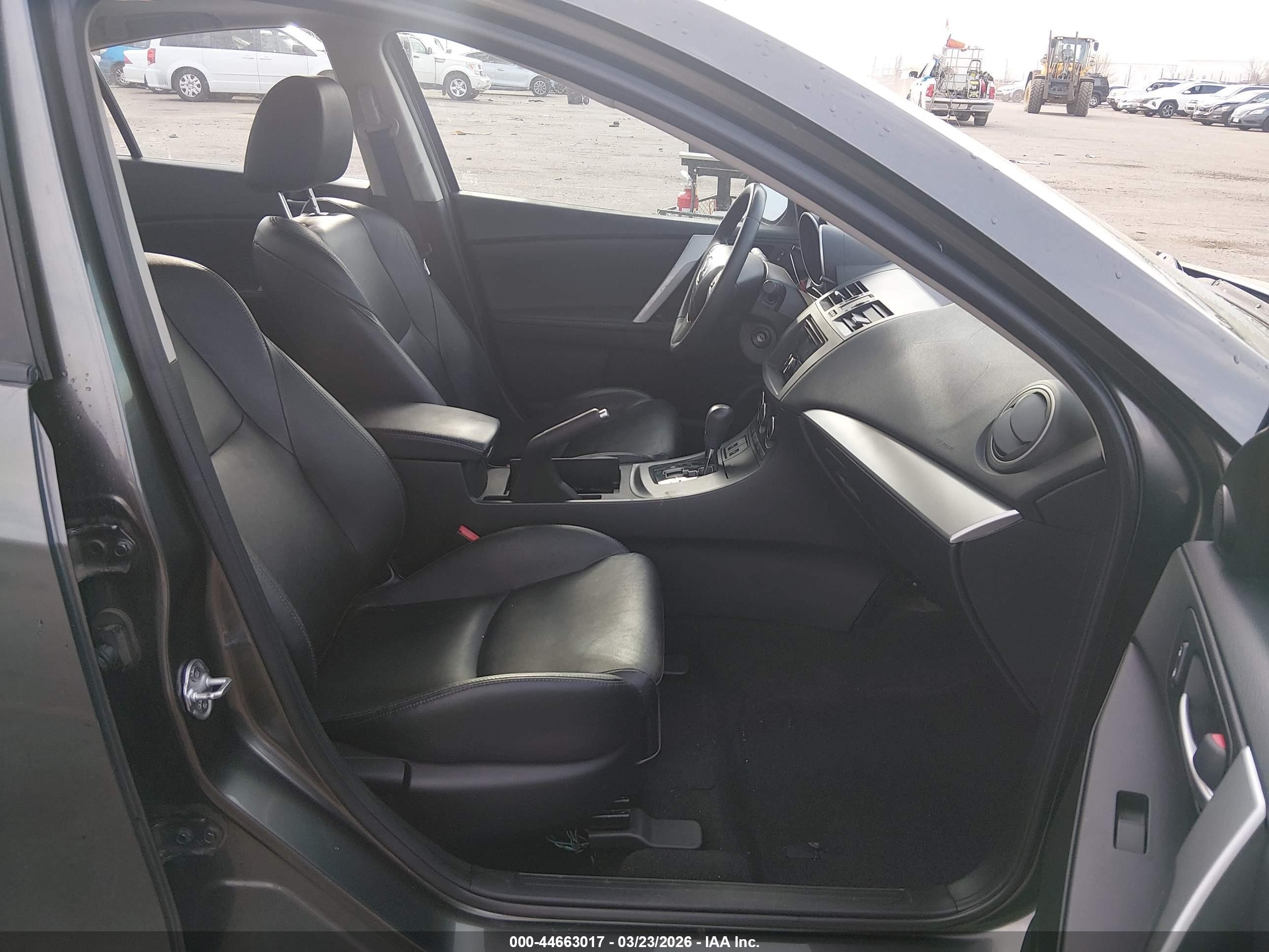 2012 Mazda 3 S Серый vin: JM1BL1W67C1502925