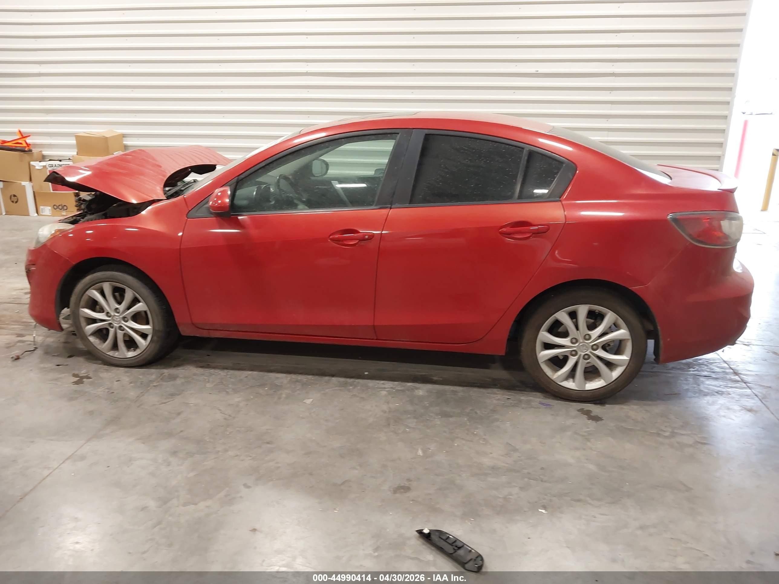 2011 Mazda Mazda3 S Grand Touring Red vin: JM1BL1W6XB1479459