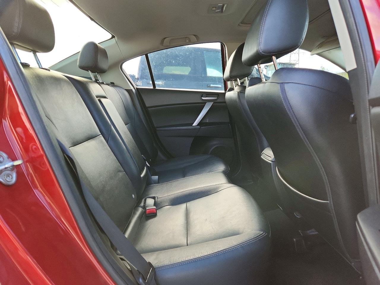 2013 Mazda 3 I Red vin: JM1BL1W70D1751660