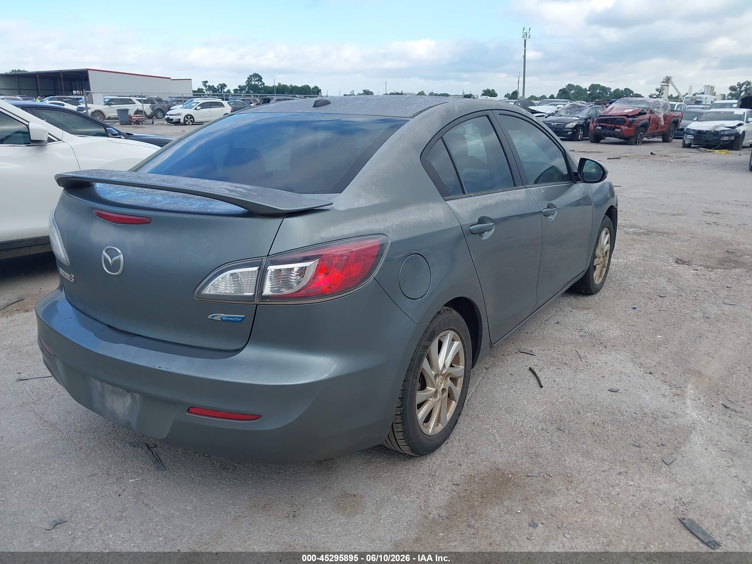 2012 Mazda Mazda3 I Grand Touring Gray vin: JM1BL1W71C1627475