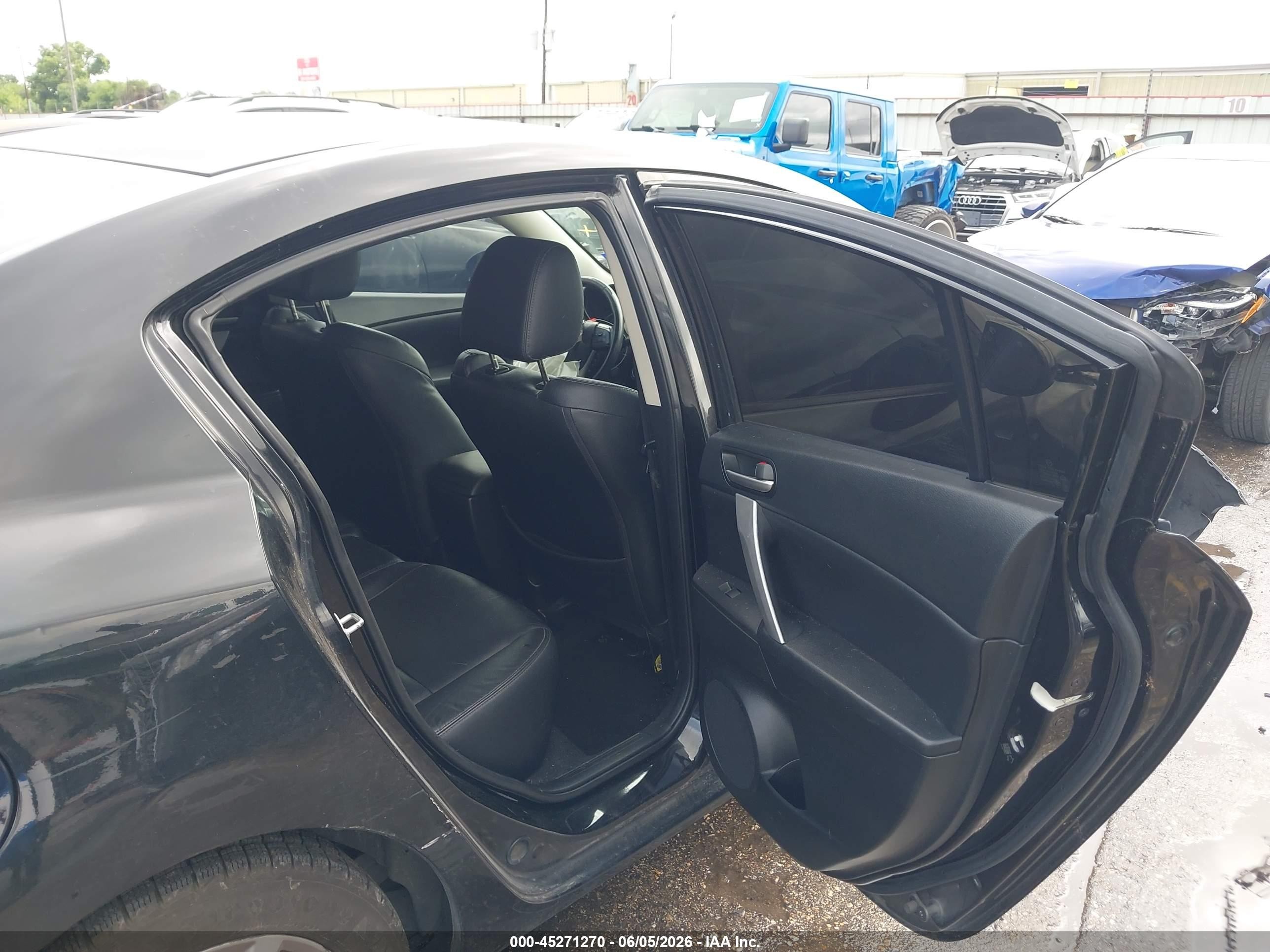 2013 Mazda Mazda3 I Grand Touring Black vin: JM1BL1W73D1751927