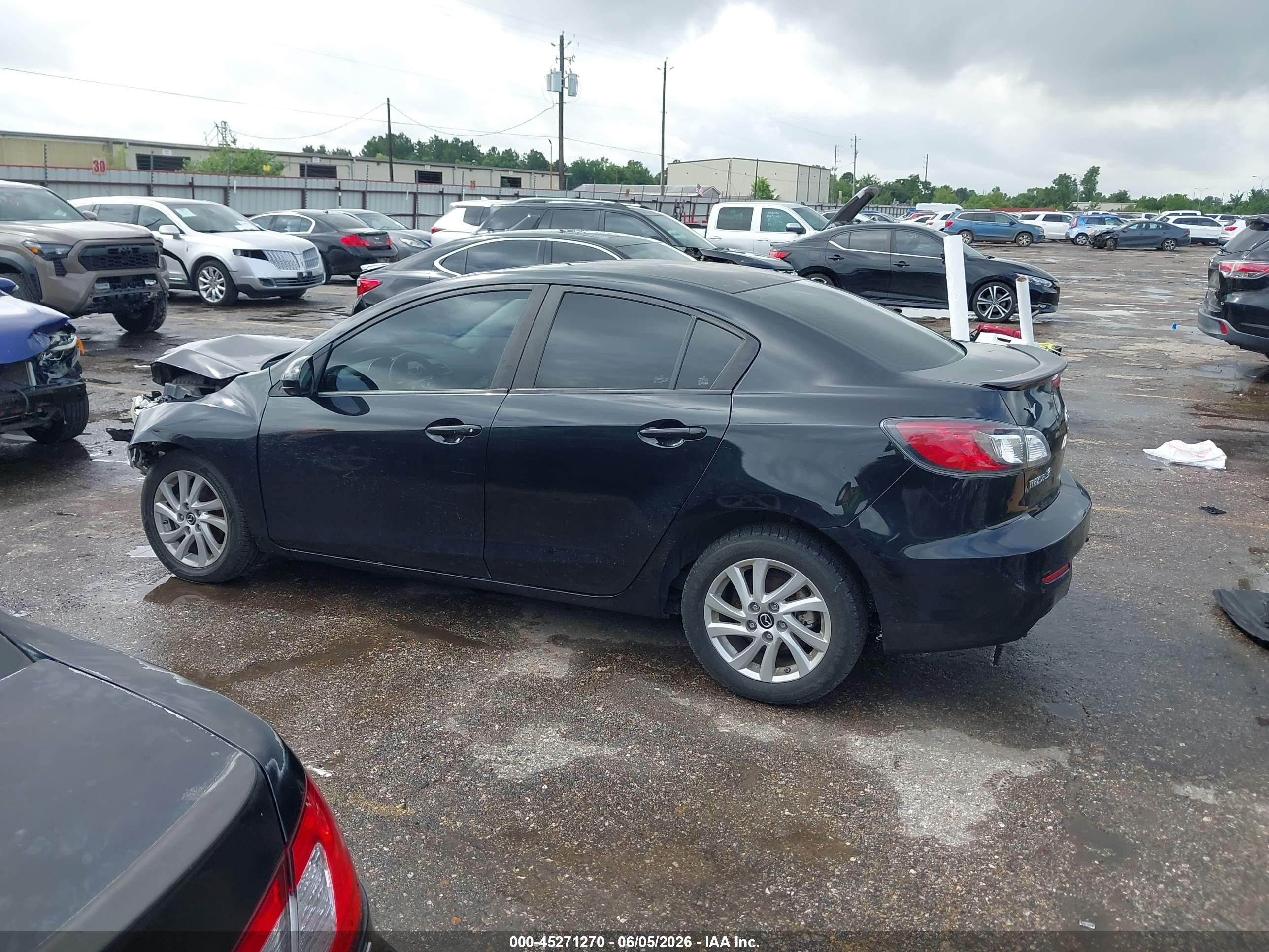 2013 Mazda Mazda3 I Grand Touring Black vin: JM1BL1W73D1751927