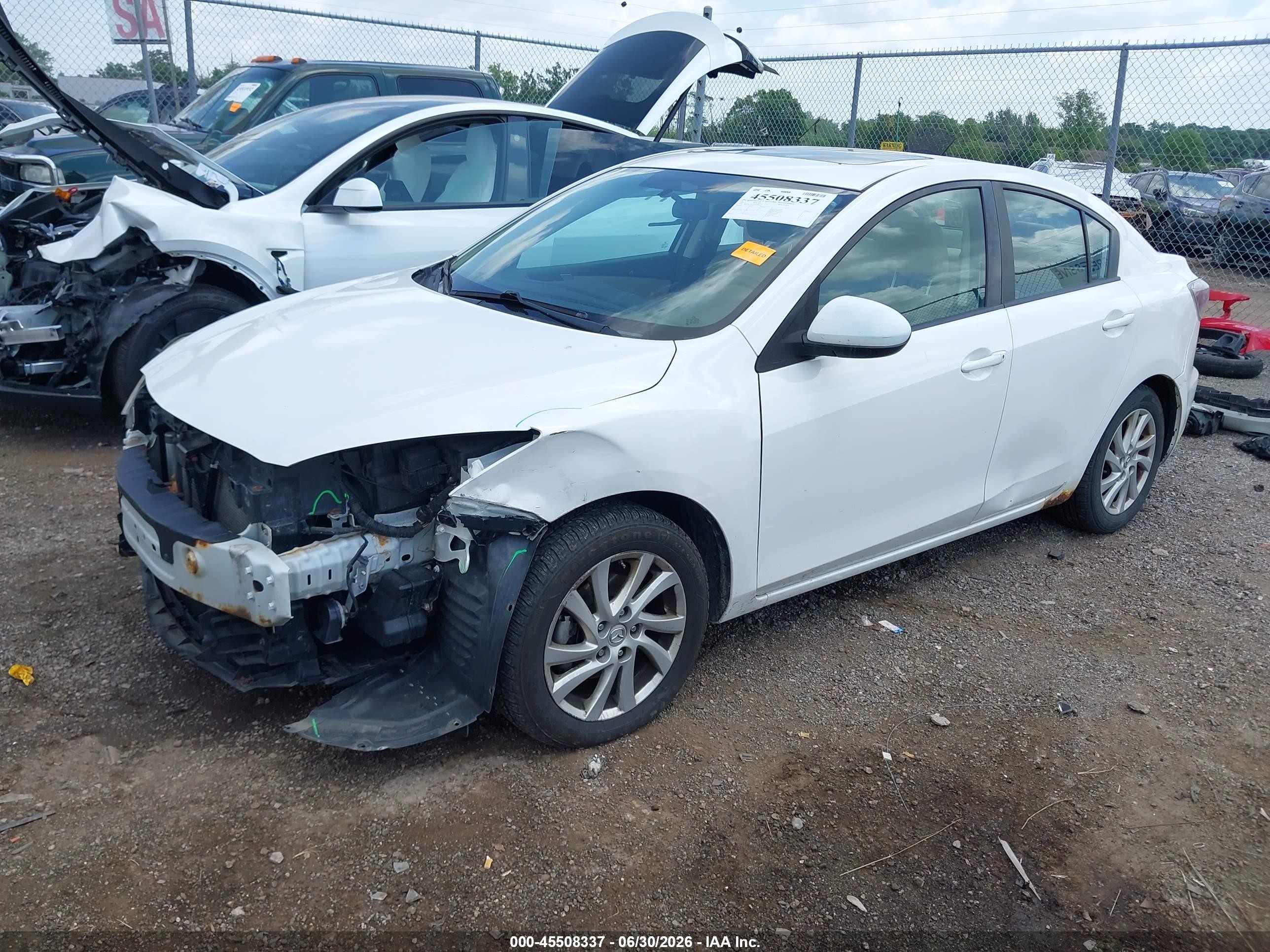 2012 Mazda Mazda3 I Grand Touring White vin: JM1BL1W75C1596263
