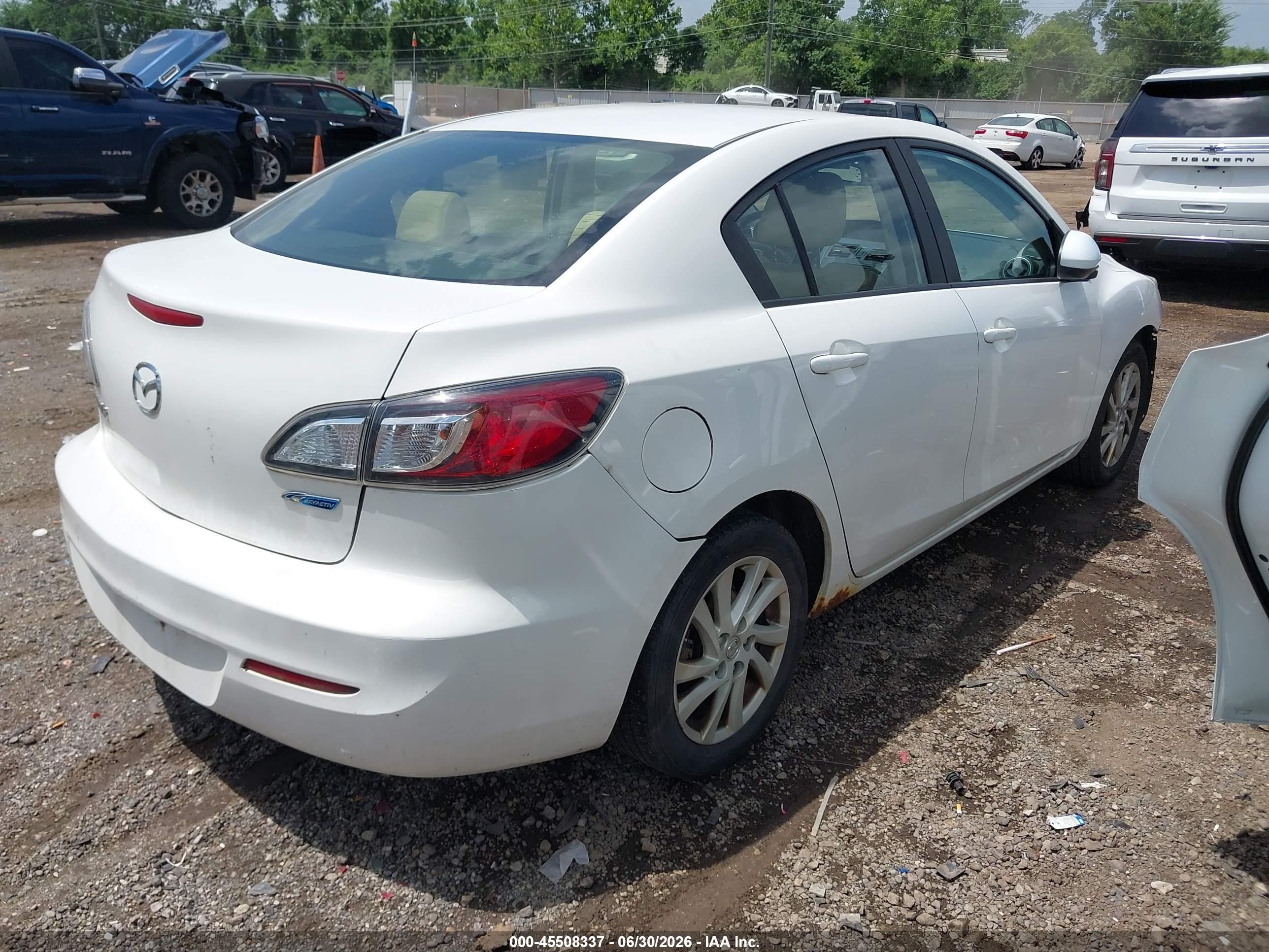 2012 Mazda Mazda3 I Grand Touring White vin: JM1BL1W75C1596263