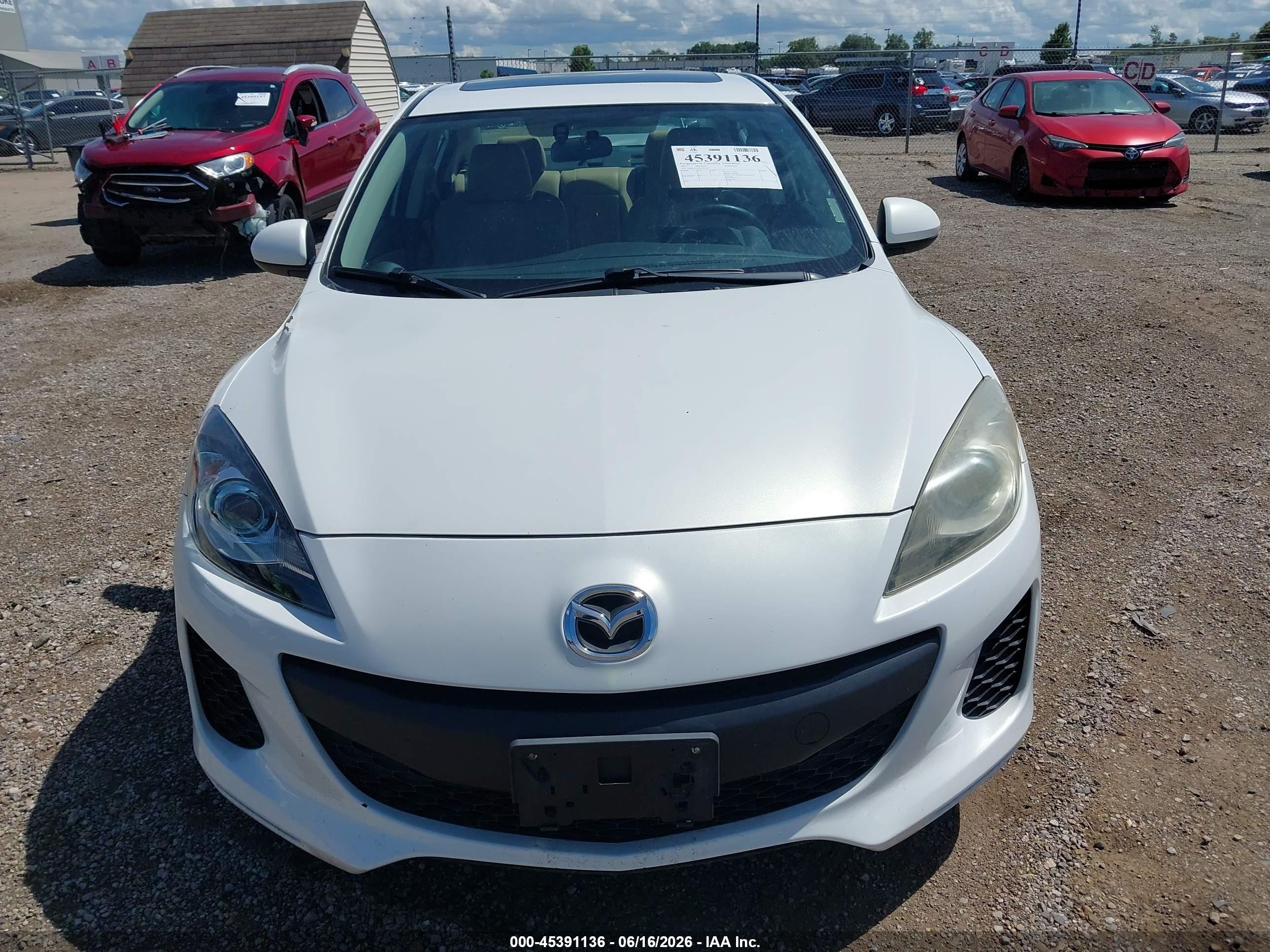 2012 Mazda Mazda3 I Grand Touring White vin: JM1BL1W79C1531335