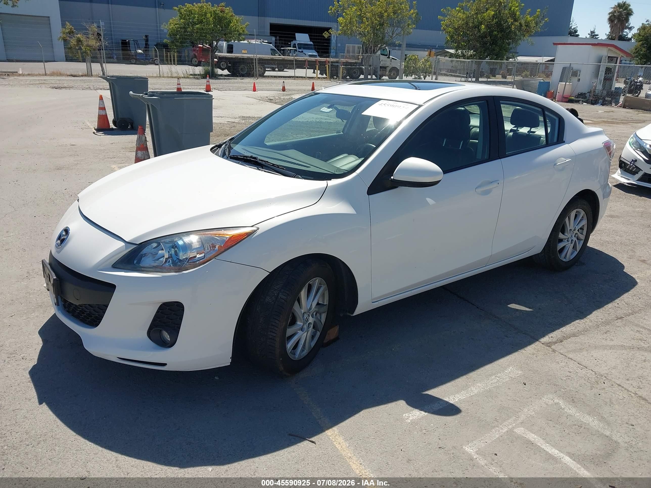 2012 Mazda Mazda3 I Grand Touring White vin: JM1BL1W85C1575454