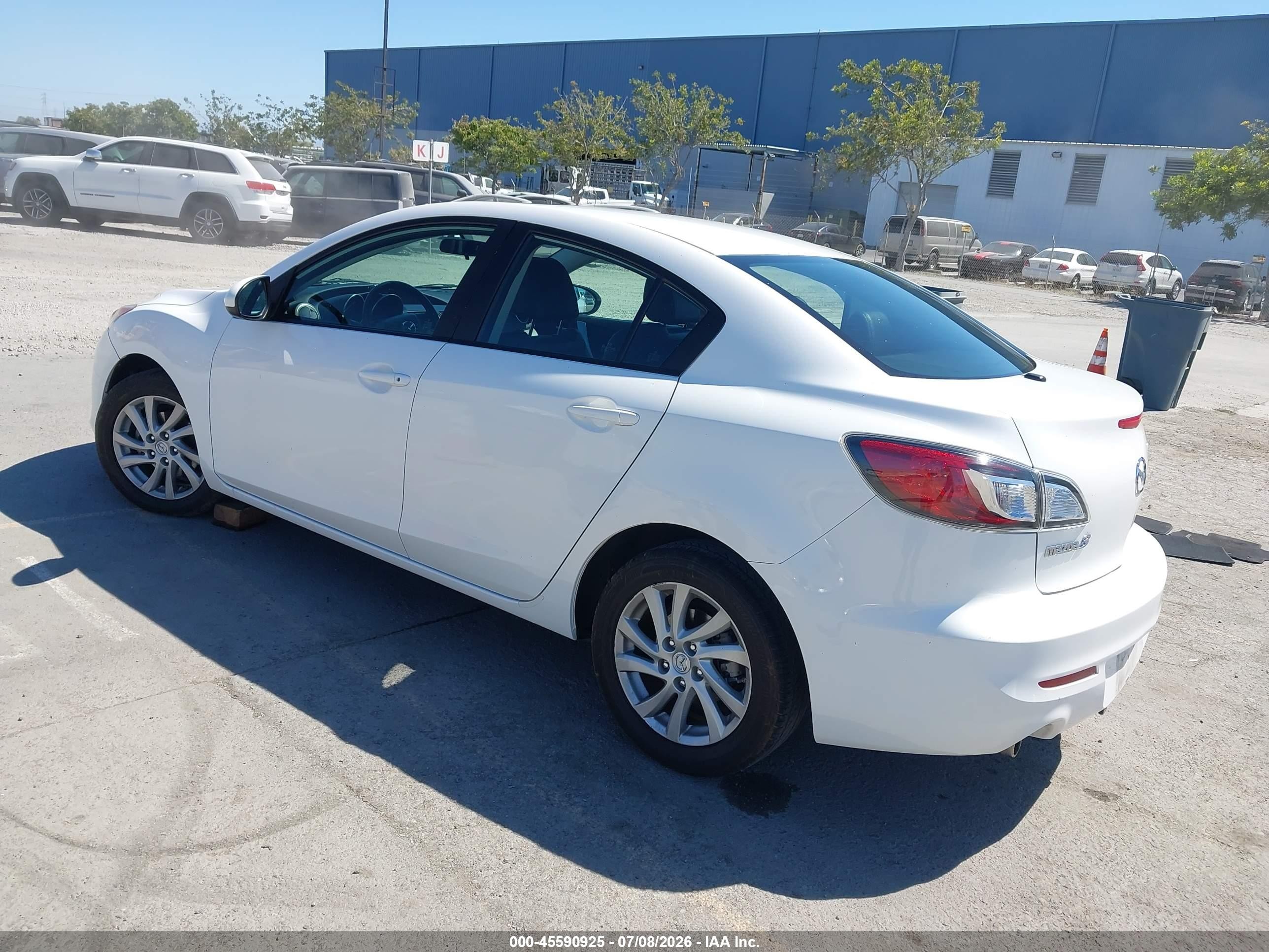 2012 Mazda Mazda3 I Grand Touring White vin: JM1BL1W85C1575454