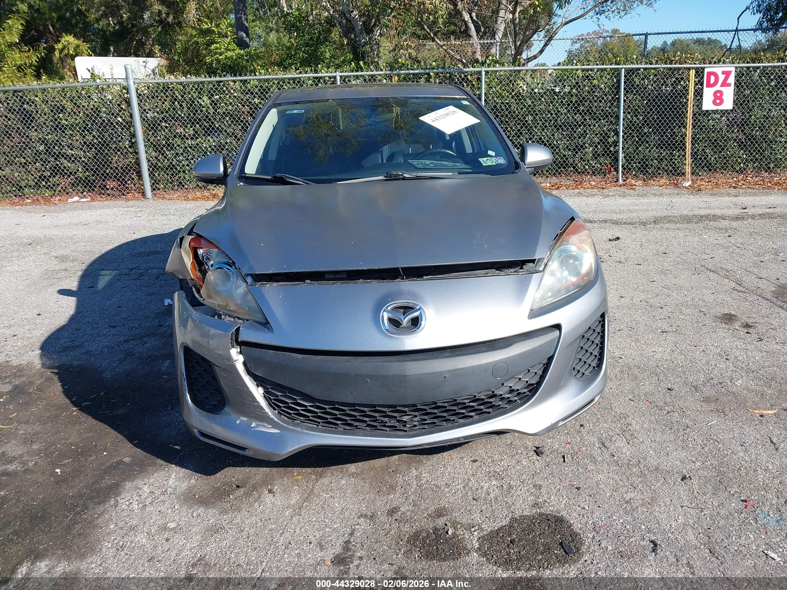 2012 Mazda Mazda3 I Grand Touring Gray vin: JM1BL1W86C1522648