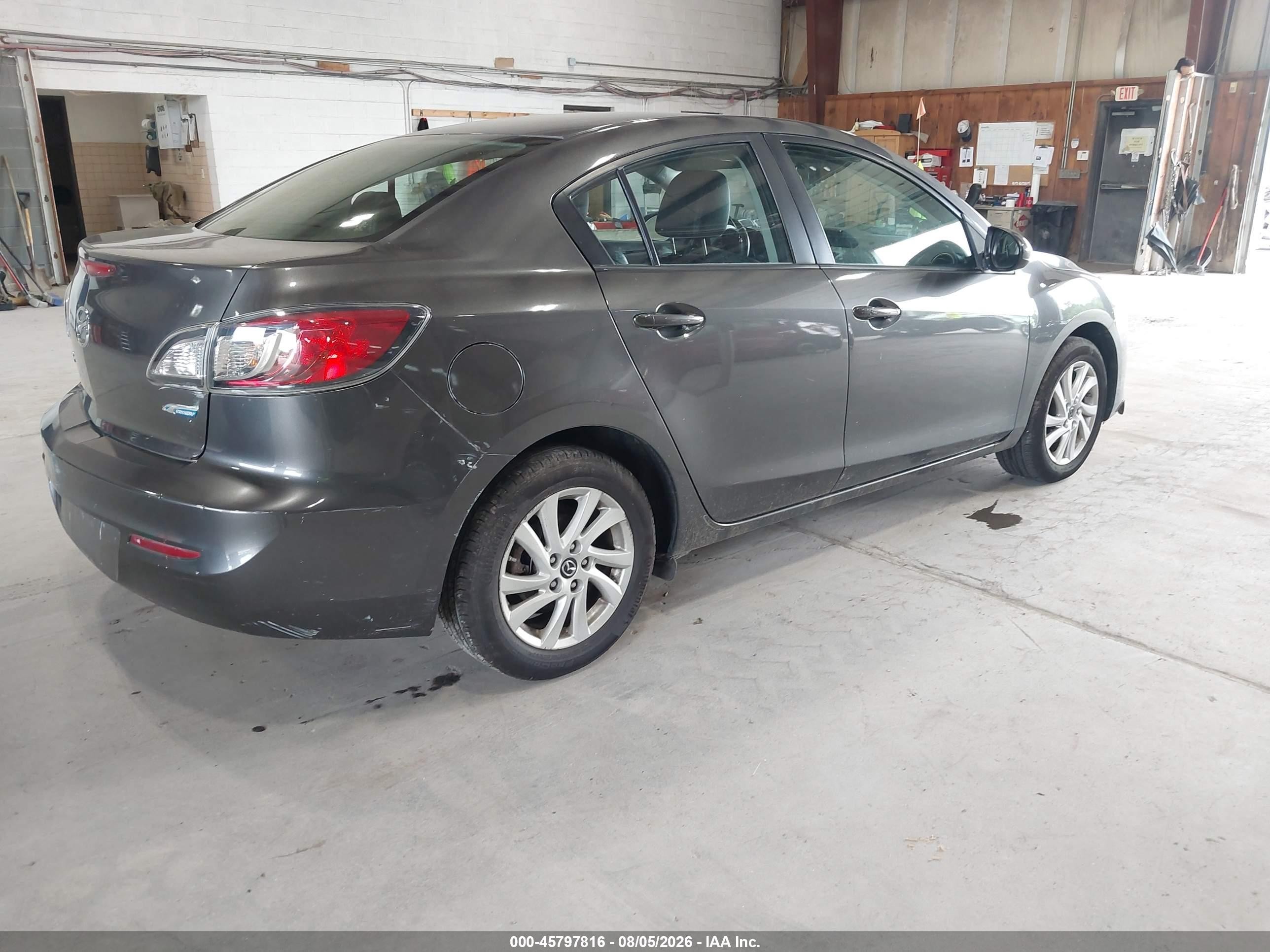 2013 Mazda Mazda3 I Grand Touring Gray vin: JM1BL1WP0D1823747