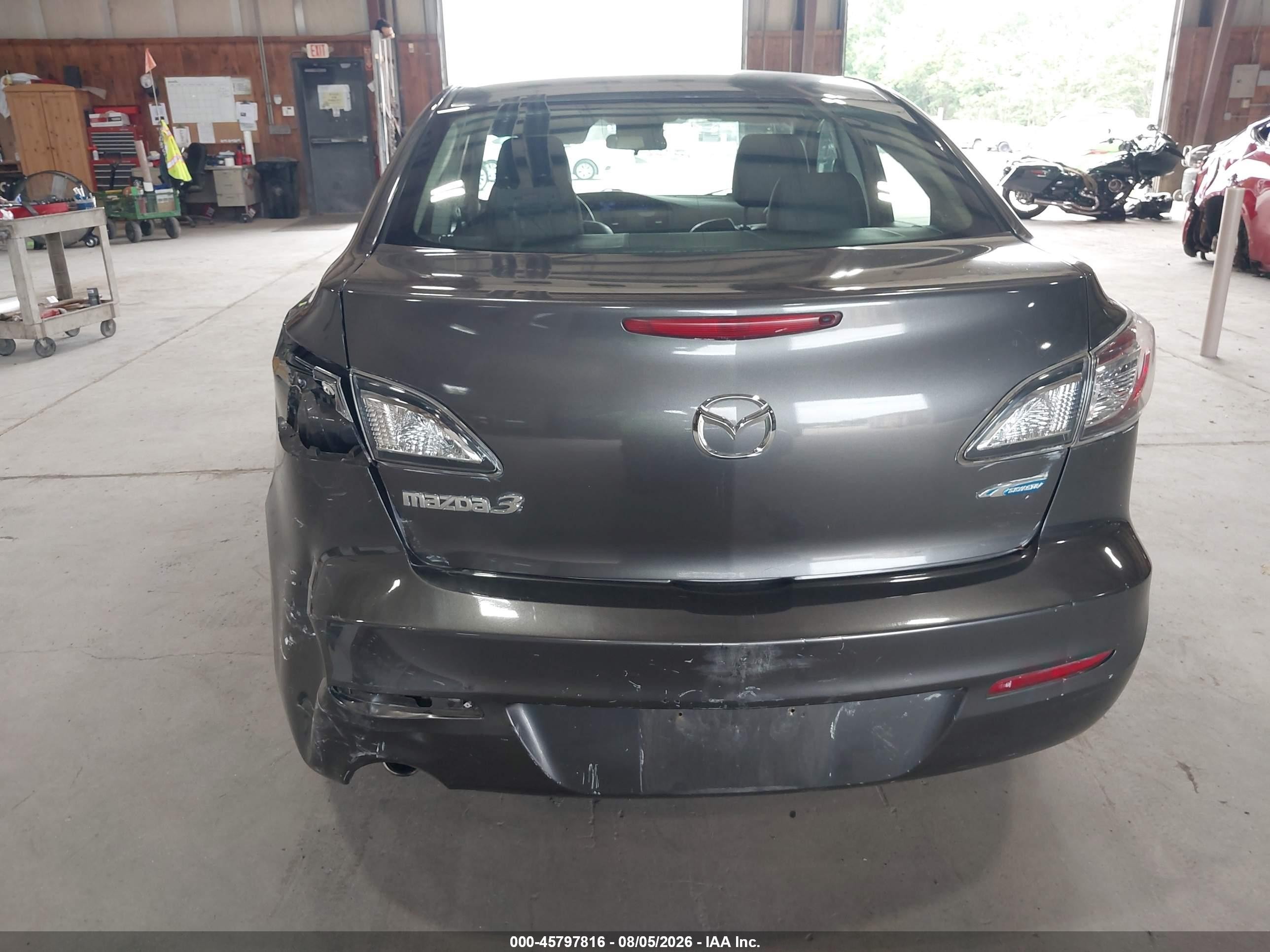 2013 Mazda Mazda3 I Grand Touring Gray vin: JM1BL1WP0D1823747