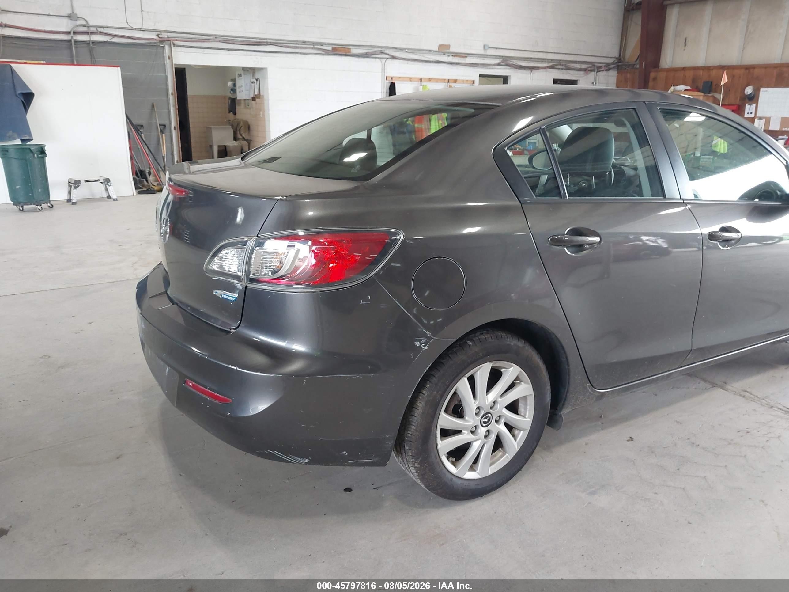 2013 Mazda Mazda3 I Grand Touring Gray vin: JM1BL1WP0D1823747