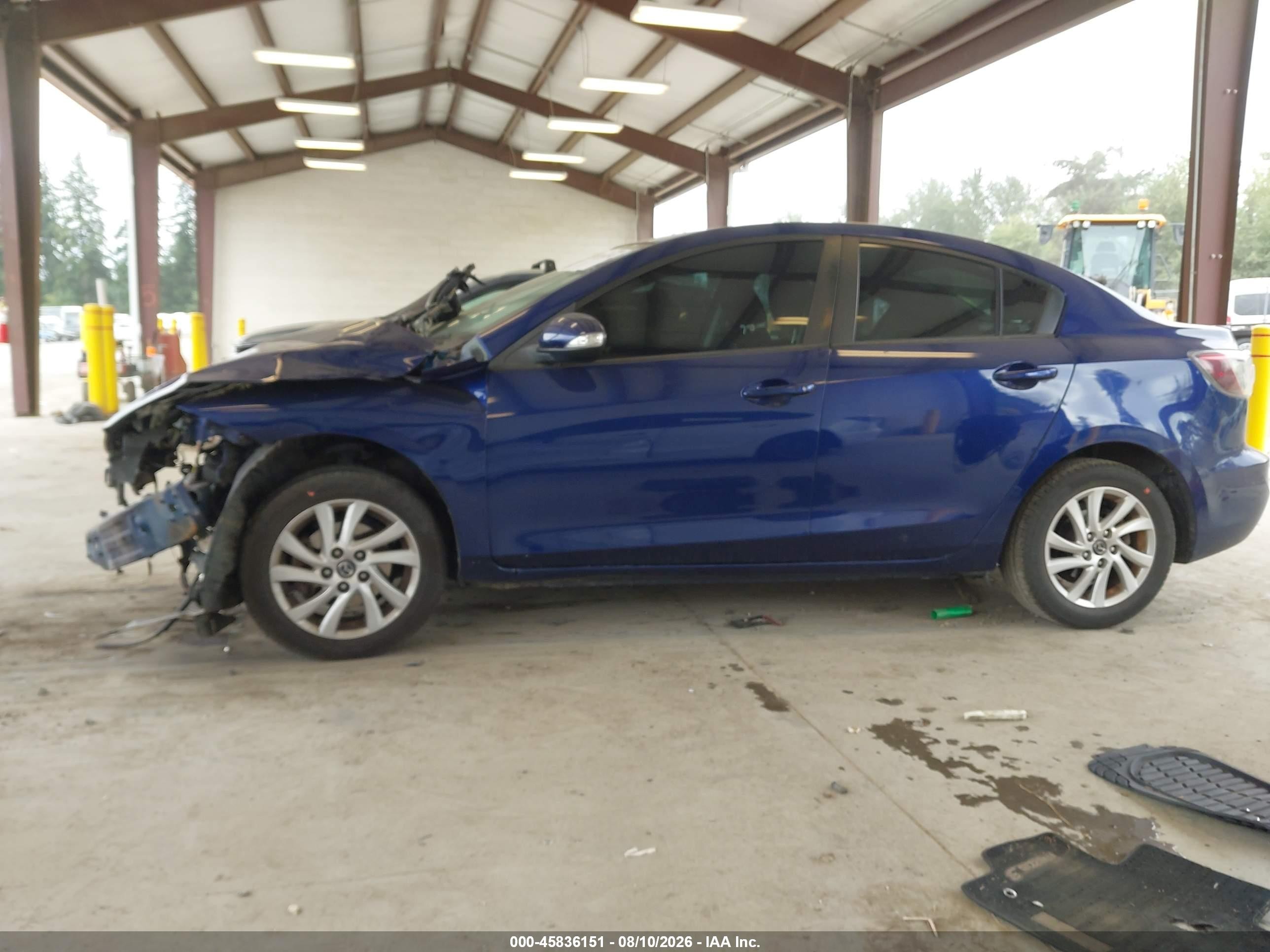 2013 Mazda Mazda3 I Grand Touring Синий vin: JM1BL1WP3D1775354