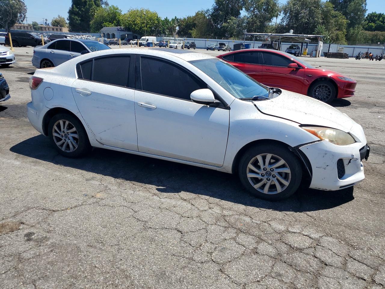 2013 Mazda 3 I Белый vin: JM1BL1WP3D1776388