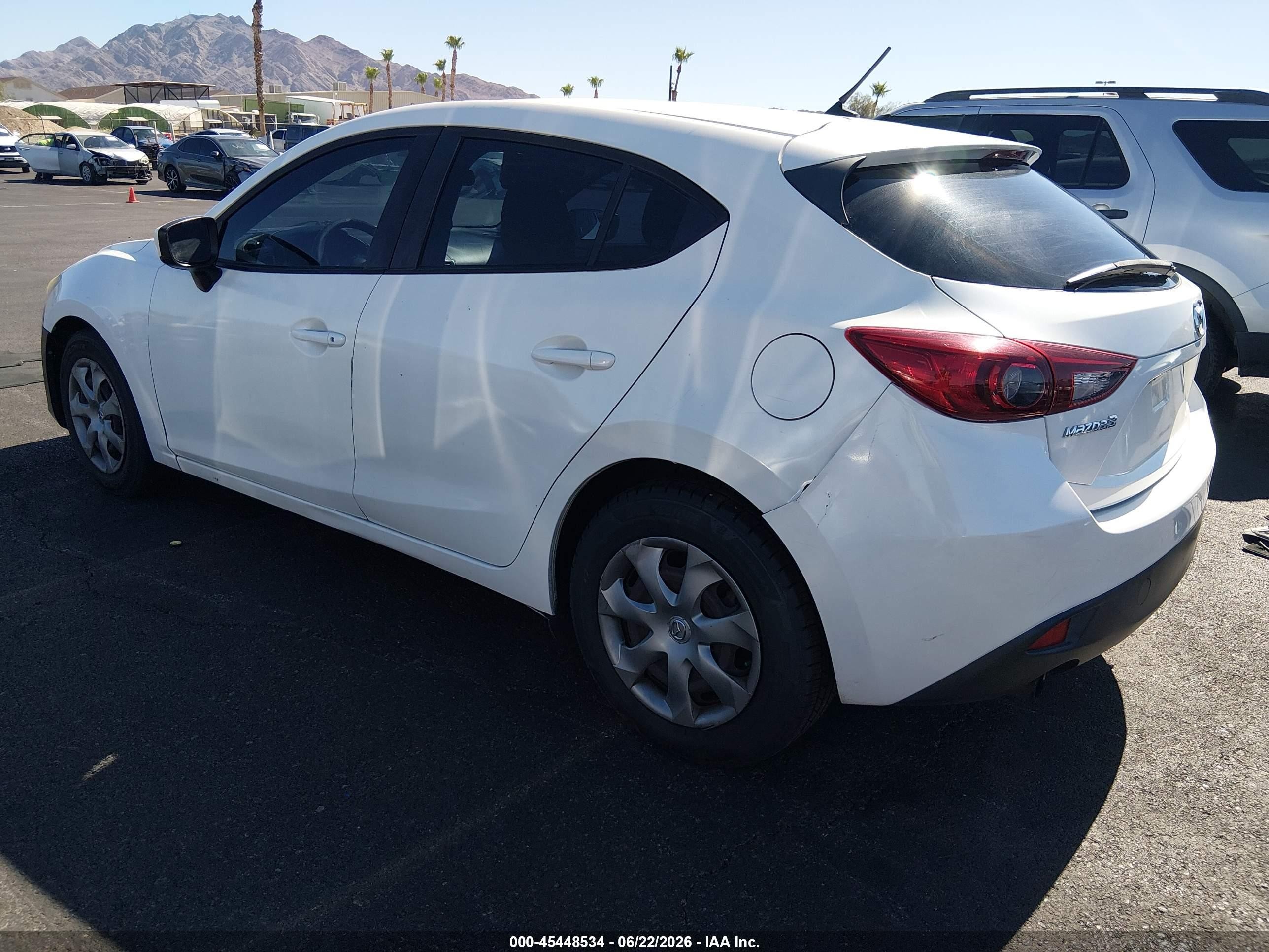 2014 Mazda Mazda3 I Sport Белый vin: JM1BM1K70E1186444