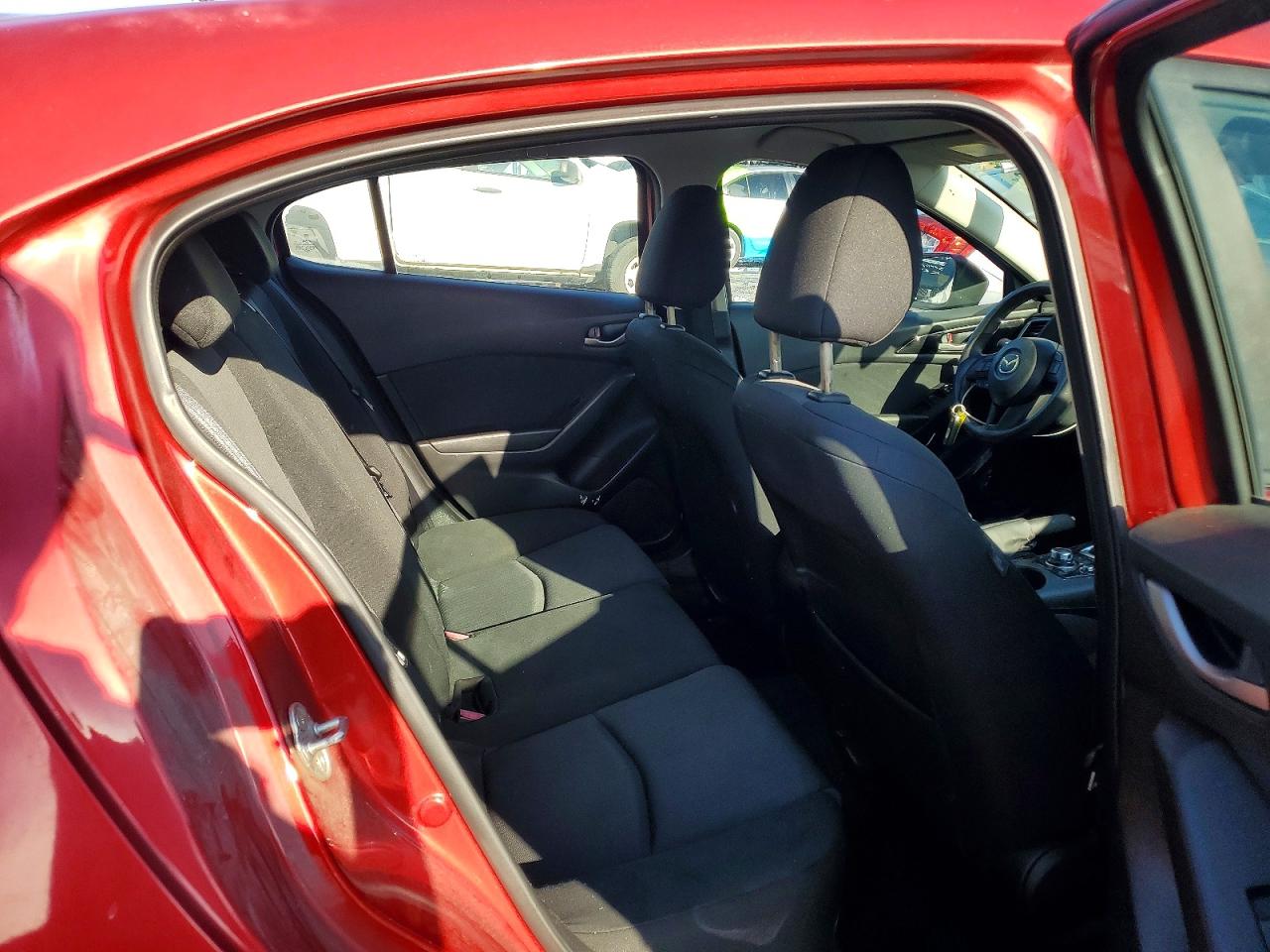2015 Mazda 3 Sport Red vin: JM1BM1K70F1224322